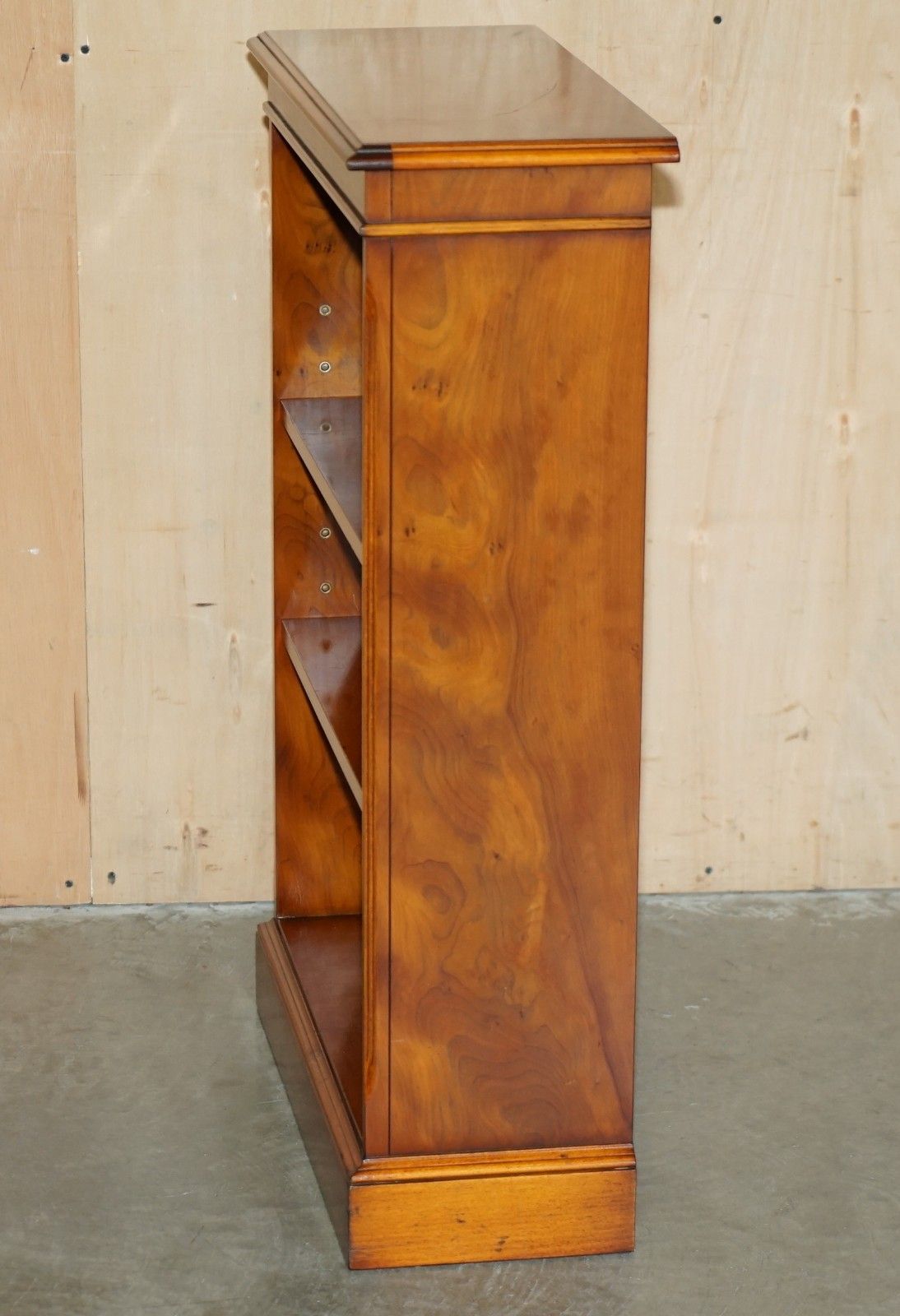 photo vintage Lovely Pair Bevan Funnell England Flamed Mahogany Dwarf Open Library Bookcases