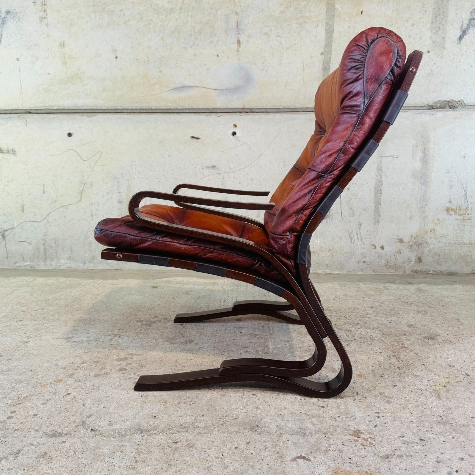 Norwegian Hove Møbler 'Skyline' Lounge Chair  & Footstool – 1970s Leather #A722 photo buy