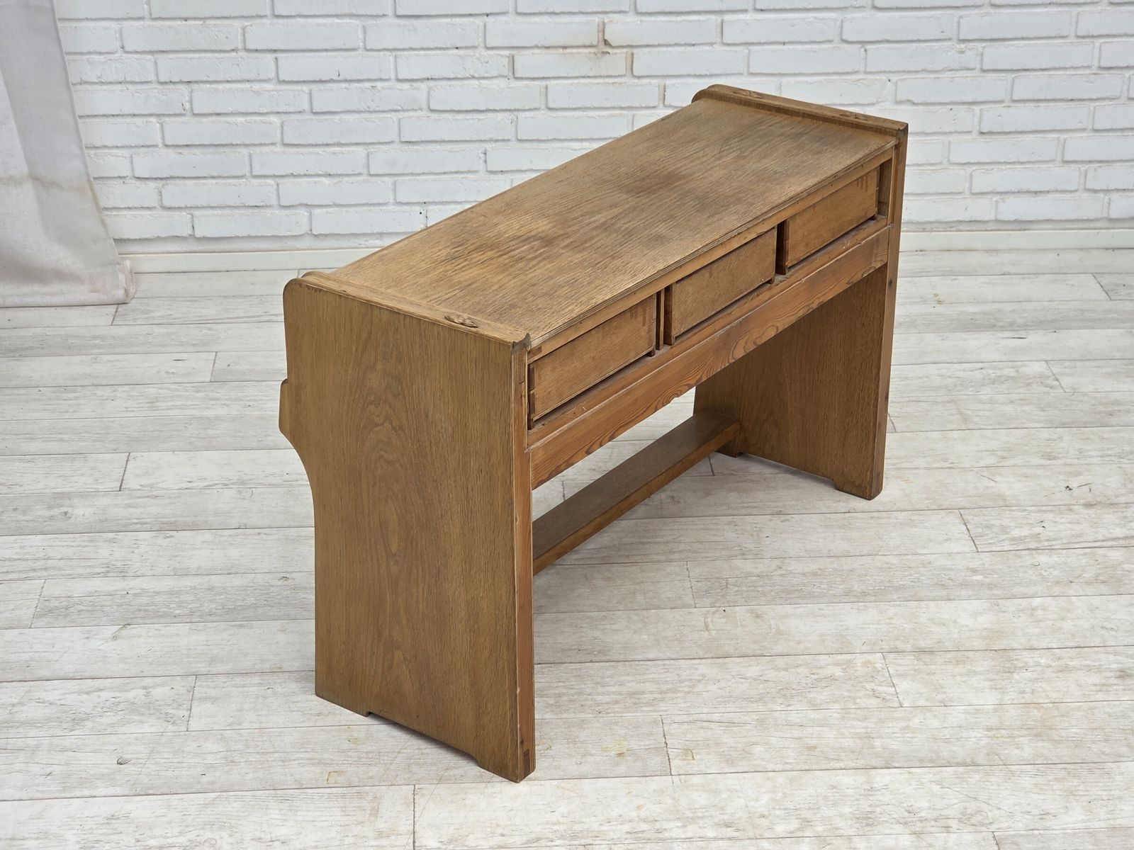 photo buy 1970s, Danish Chest Of Drawers, Oak Wood, Original Good Condition.