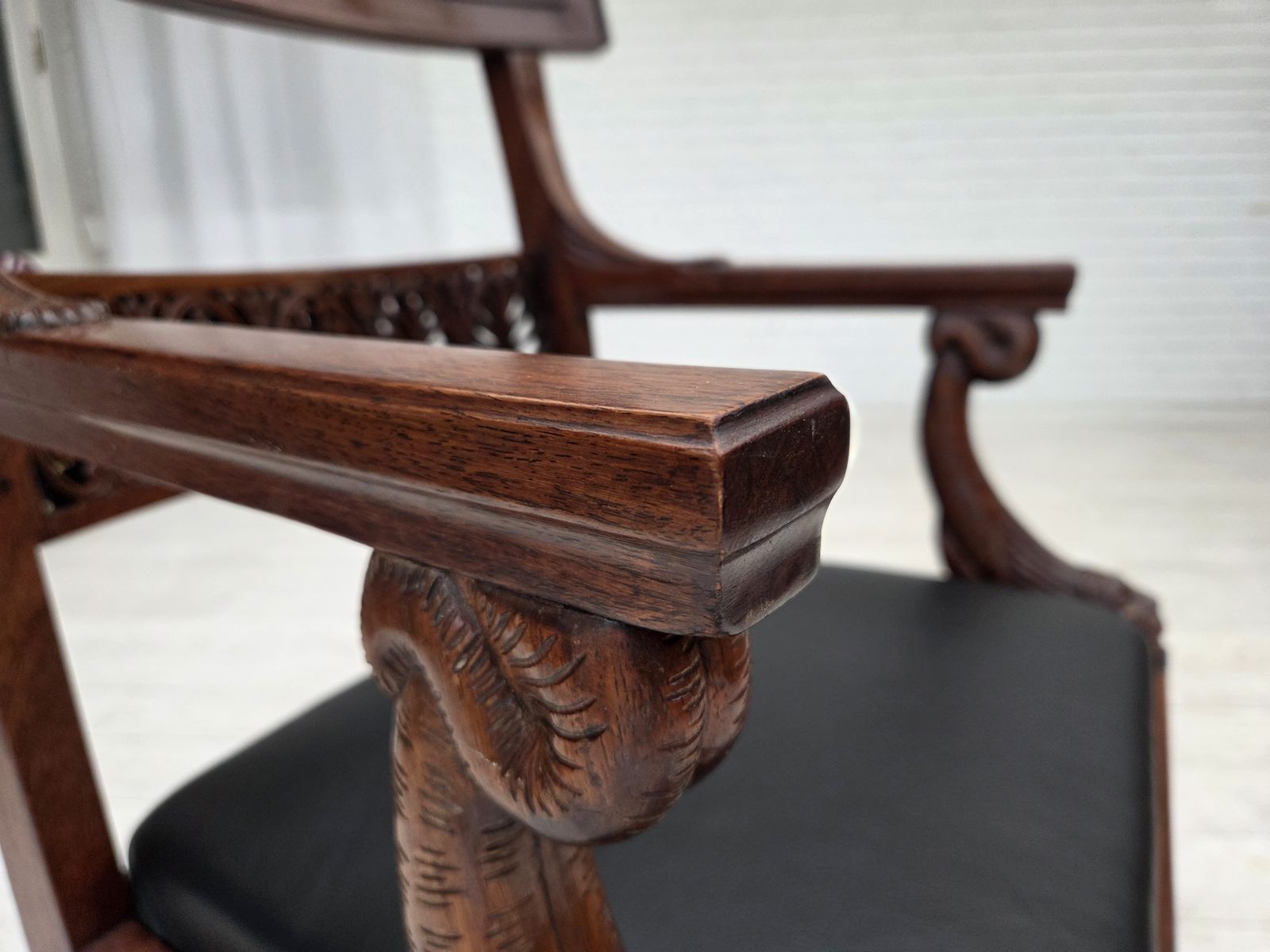 photo vintage 1920 30s, Set Of 2 Armchairs, Design After Georges Jacob, Carved Teak Wood, Leather, Reupholstered.