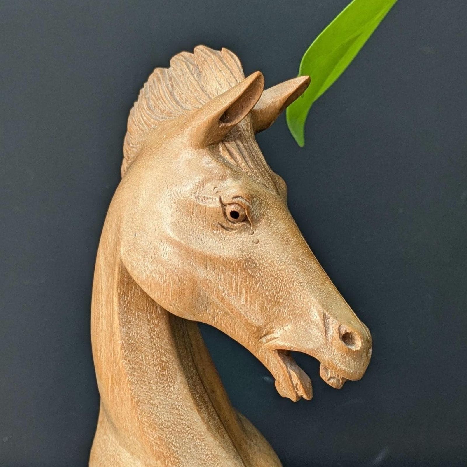 Mid Century Hand Carved Wooden Horse Head Sculpture – Rustic Equine Decor photo Art