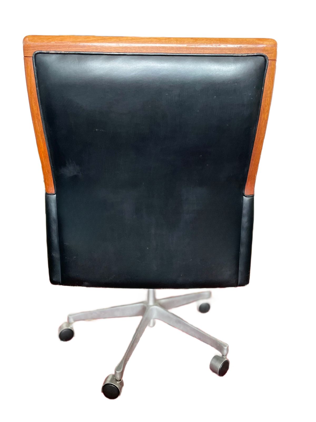 1960s Minerva Executive Chair In Leather & Rosewood By Torbjorn Afdal photo furniture