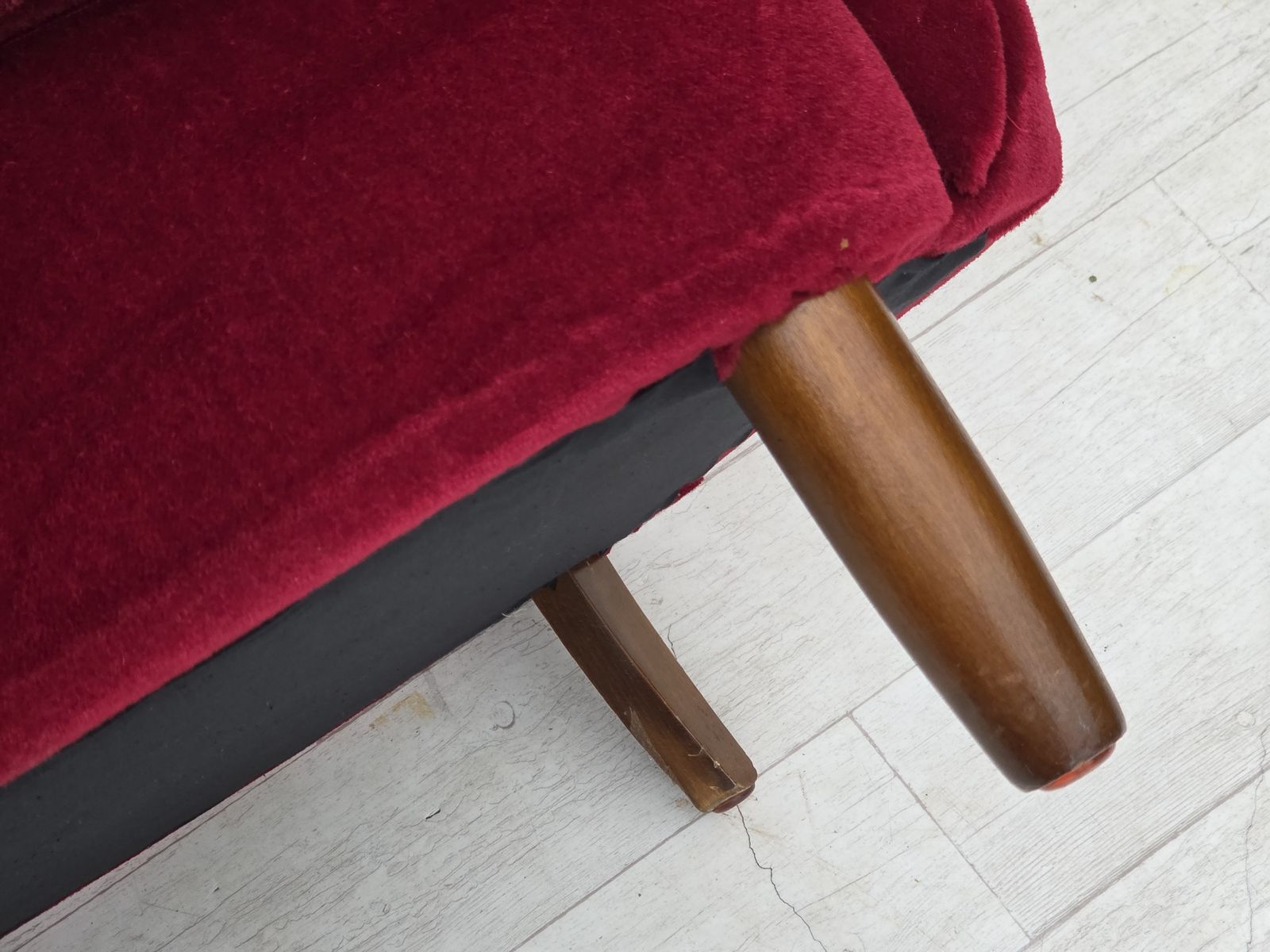 photo vintage 1960s, Danish Armchair, Cherry Red Furniture Velour, Beech Wood Legs.