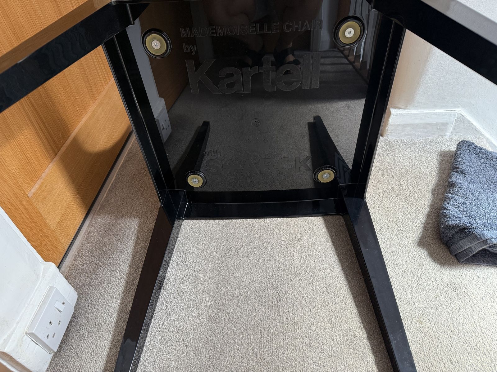 Kartell Mademoiselle D&G Chair photo vinterior