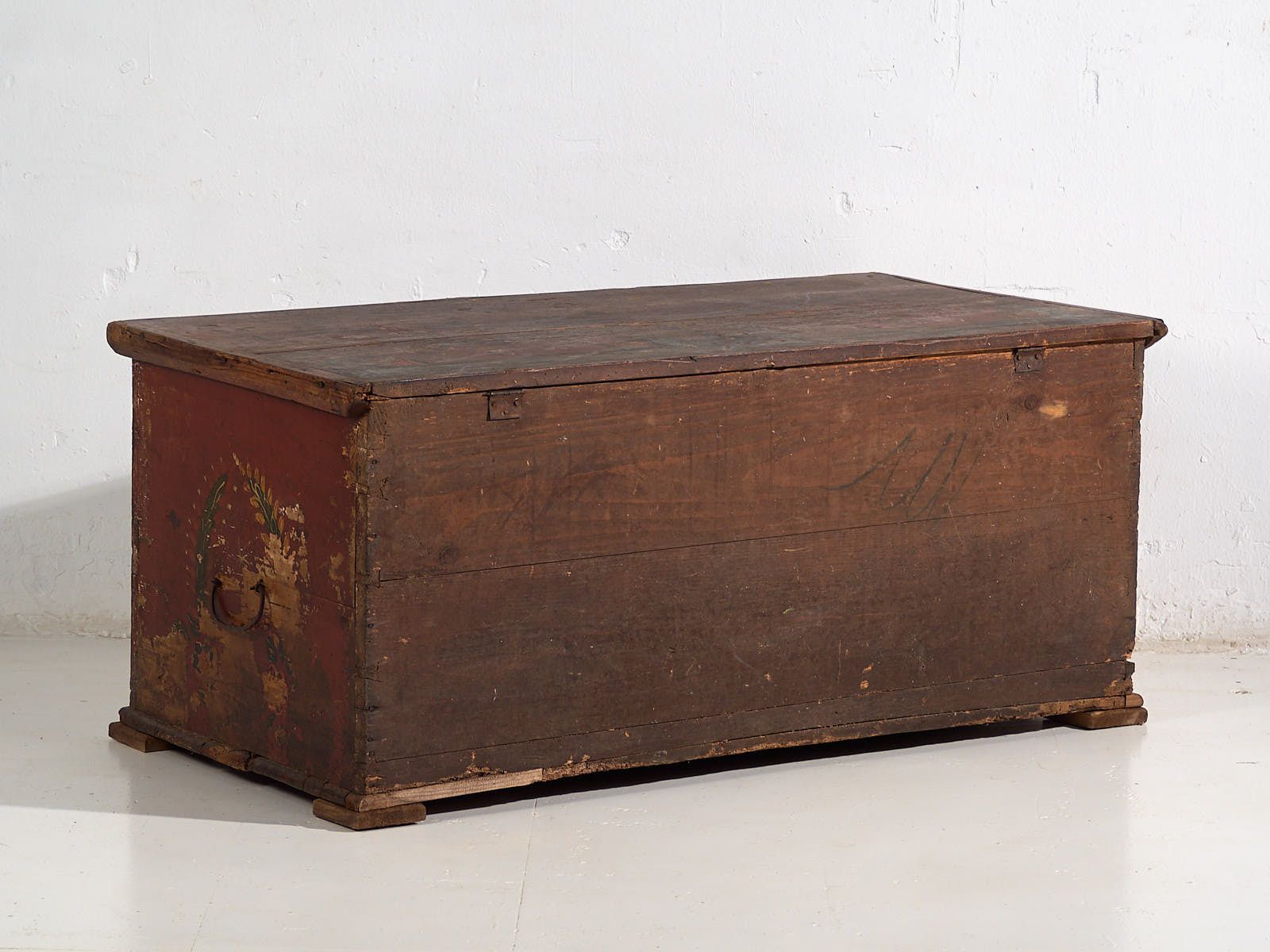 photo for sale Antique Painted Trunk With Floral Motifs (C.1920) #39