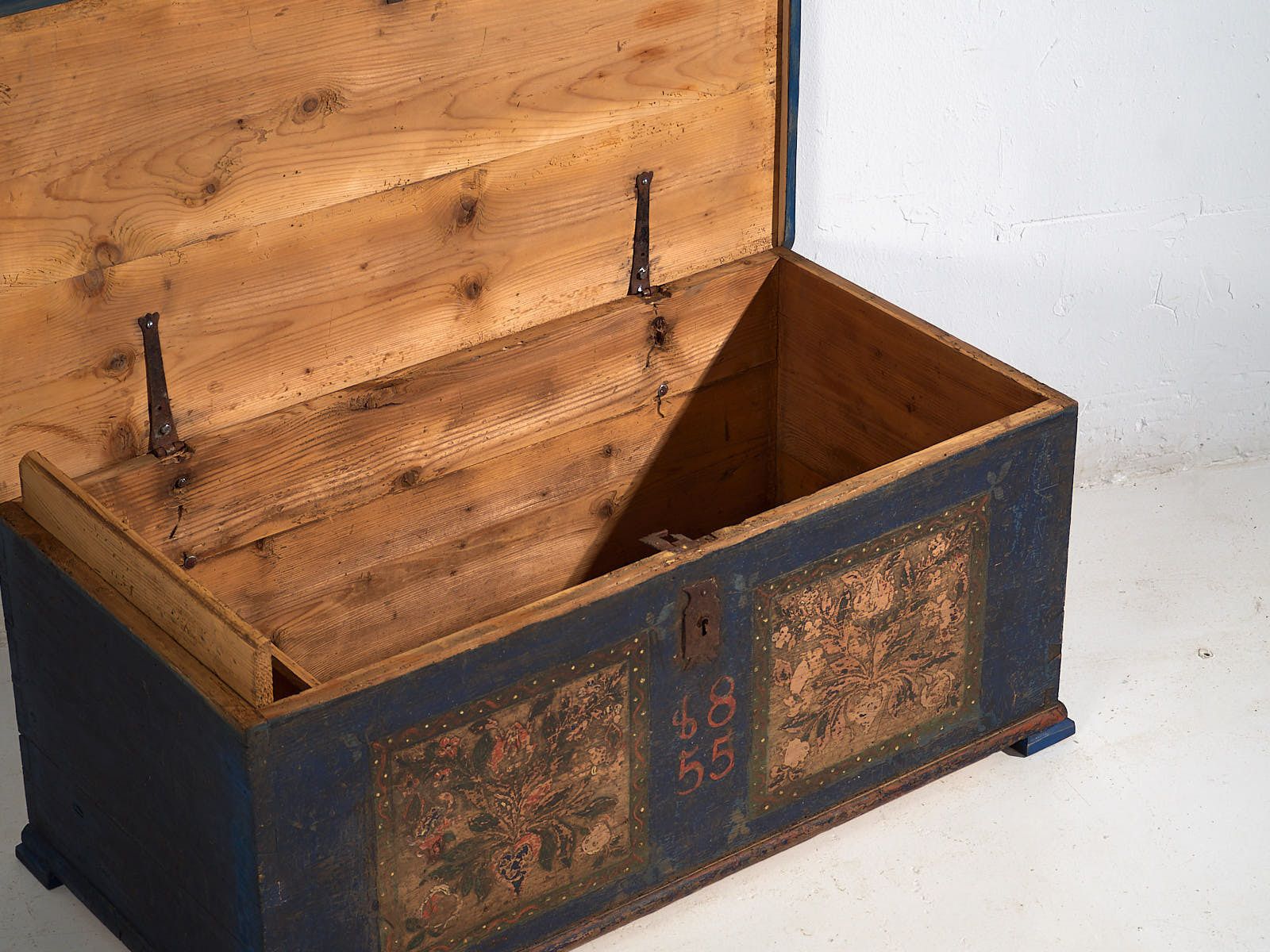 Antique Navy Blue Bridal Trunk (Year 1855) #13 photo for sale