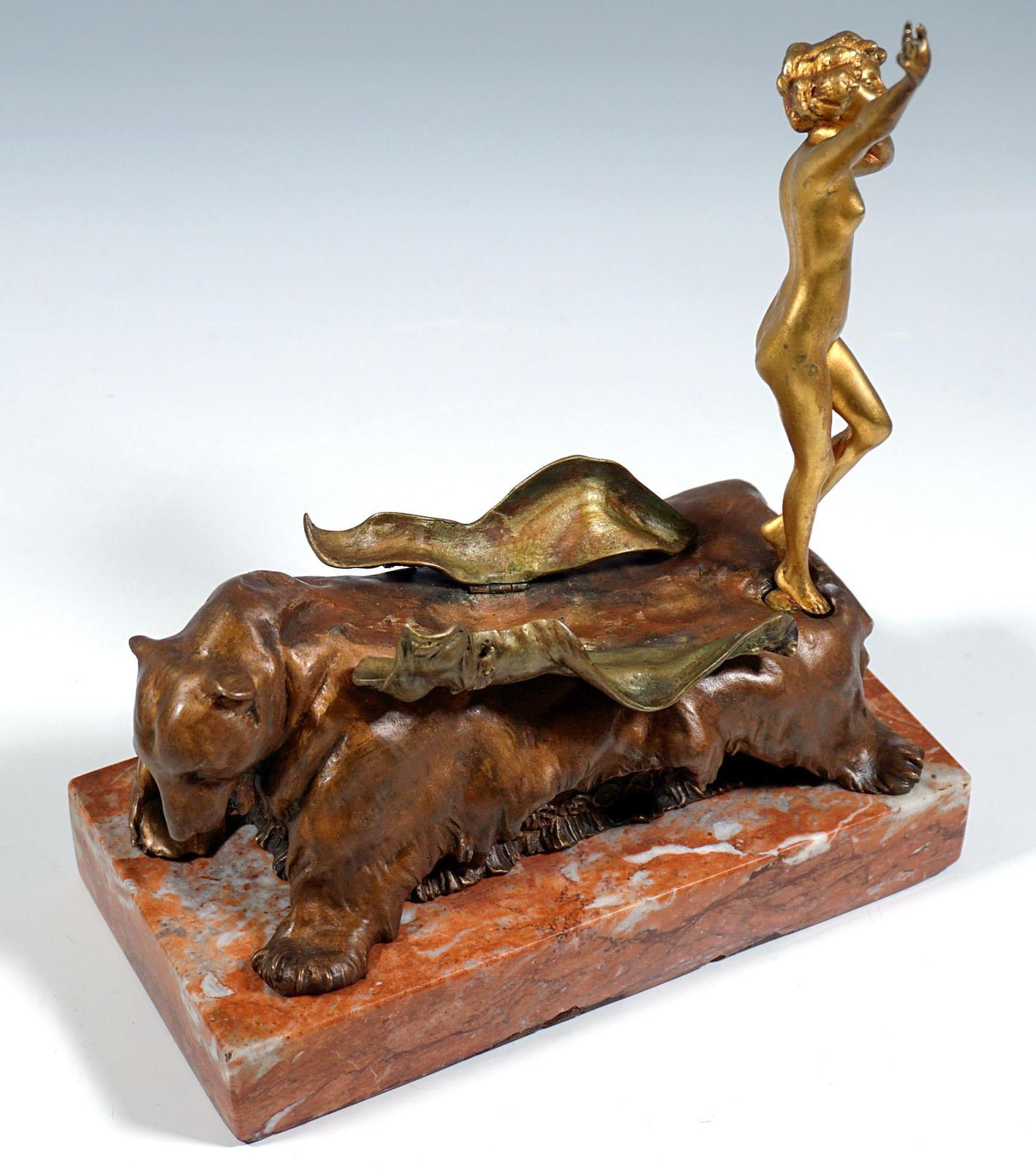 'Bare On Bear', Viennese Mechanical Bronze, Beauty On Bearskin, Carl Kauba, 1900 photo vinterior
