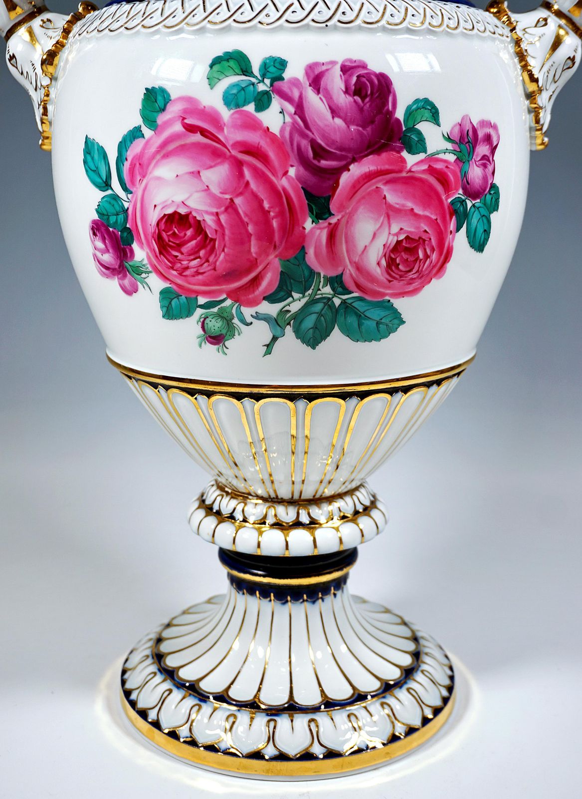 Meissen Snake Handle Vase With Flower Boquet Painting, By Leuteritz, Ca 1880 photo vintage