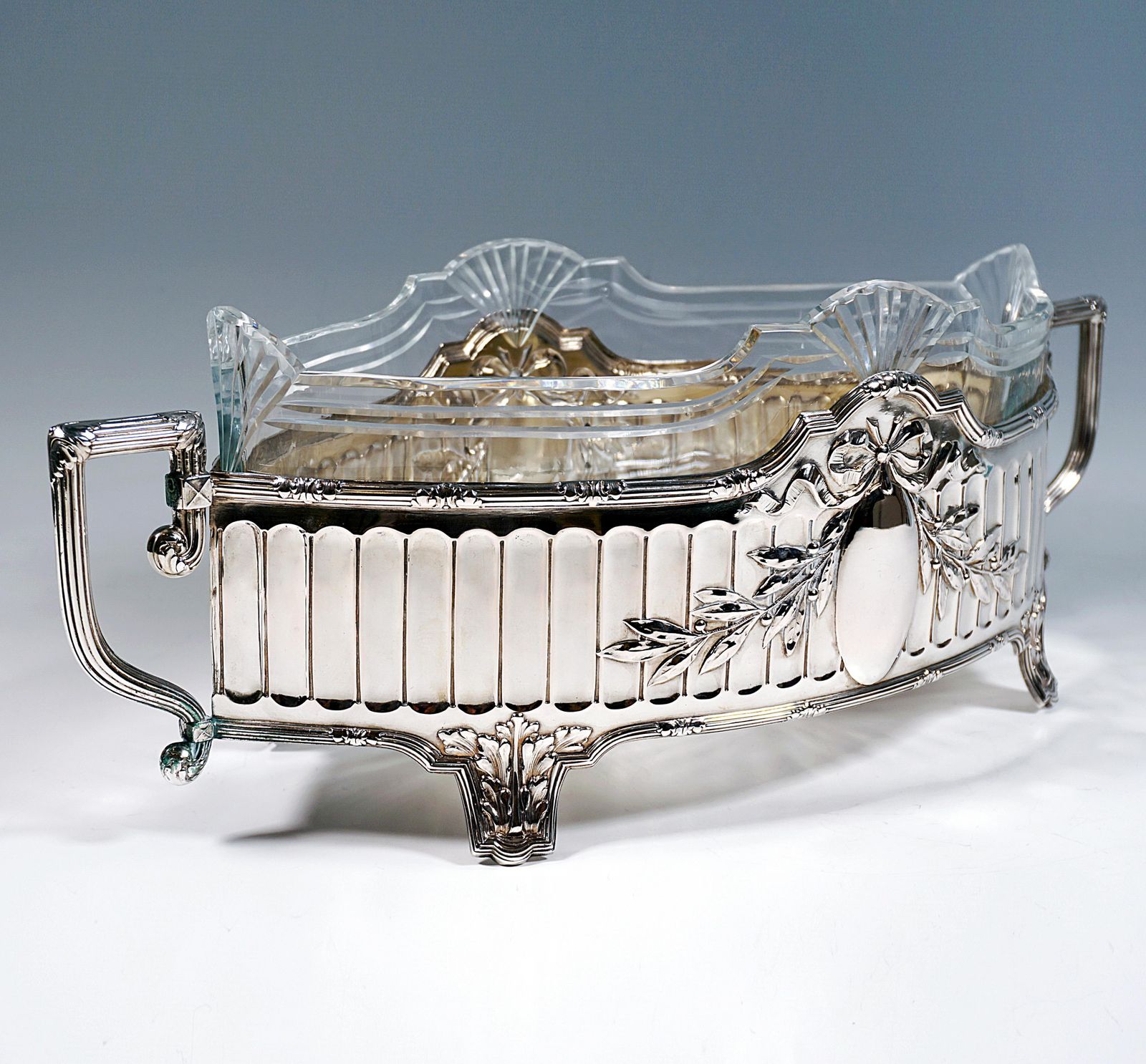 Art Nouveau Silver Jardinière In Navette Form, Koch & Bergfeld Germany, Ca 1900 photo for sale