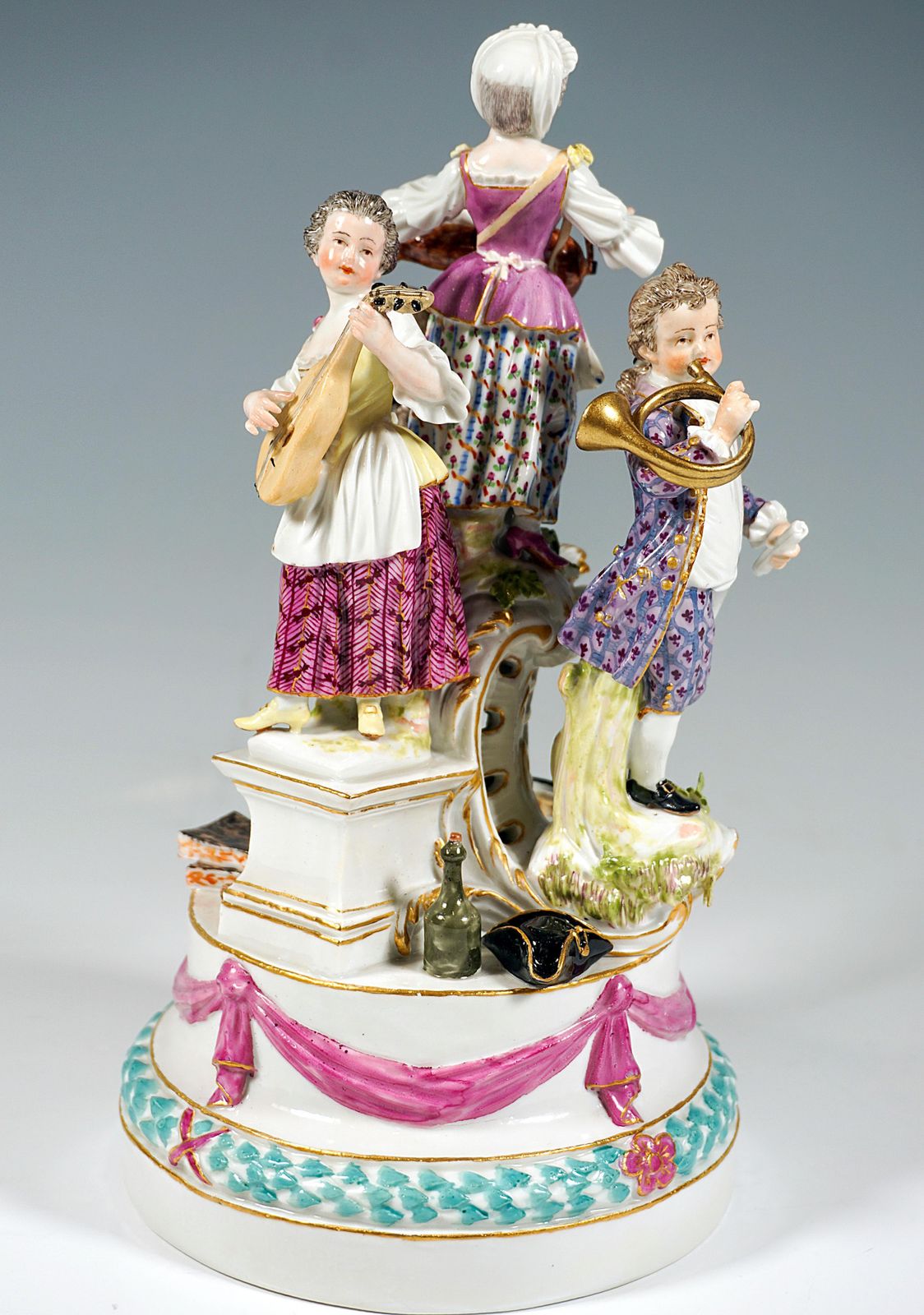 Baroque Meissen Porcelain Group Four Children Playing Music, J.J. Kaendler, 1770 photo vinterior