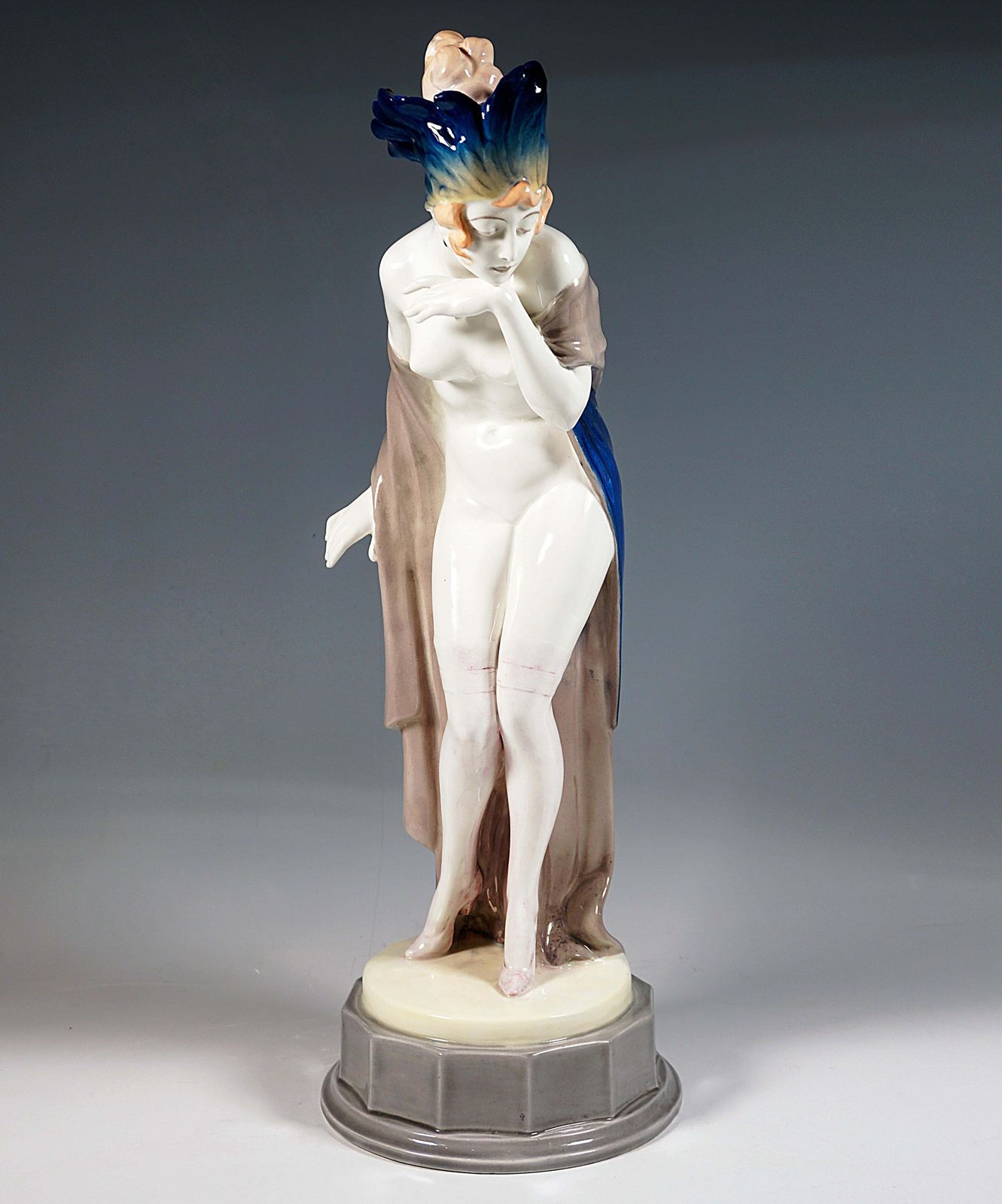 Goldscheider Art Déco Figure 'Fascination', Dancer With Headdress By W. Thomasch photo furniture