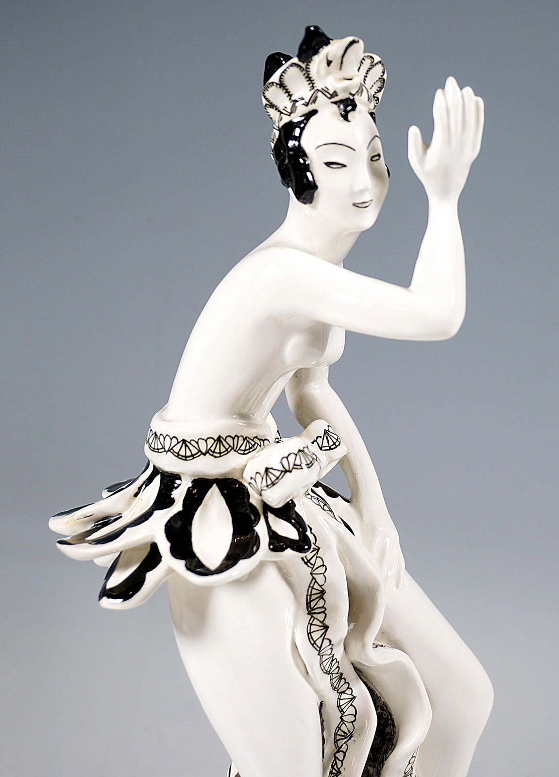 Goldscheider Art Déco Figure 'Papagena', Dancer In Exotic Costume, By Dina Kuhn photo 3108.0