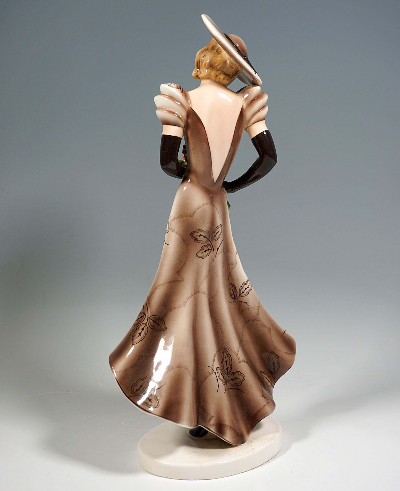 Goldscheider Figurine, Lady With Wide Hat And Roses, By Claire Weiss, Ca 1935 photo Home Decor