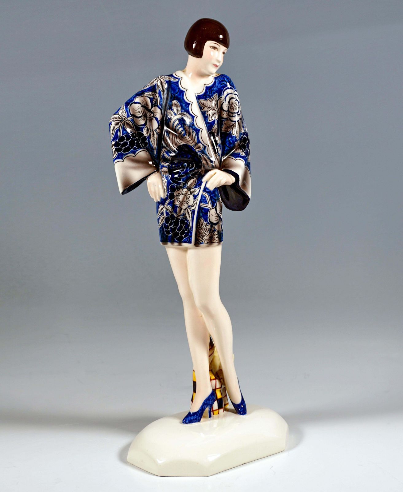 Goldscheider Art Déco Figure 'Kimono' Young Lady In Kimono By Stephan Dakon 1930 photo furniture