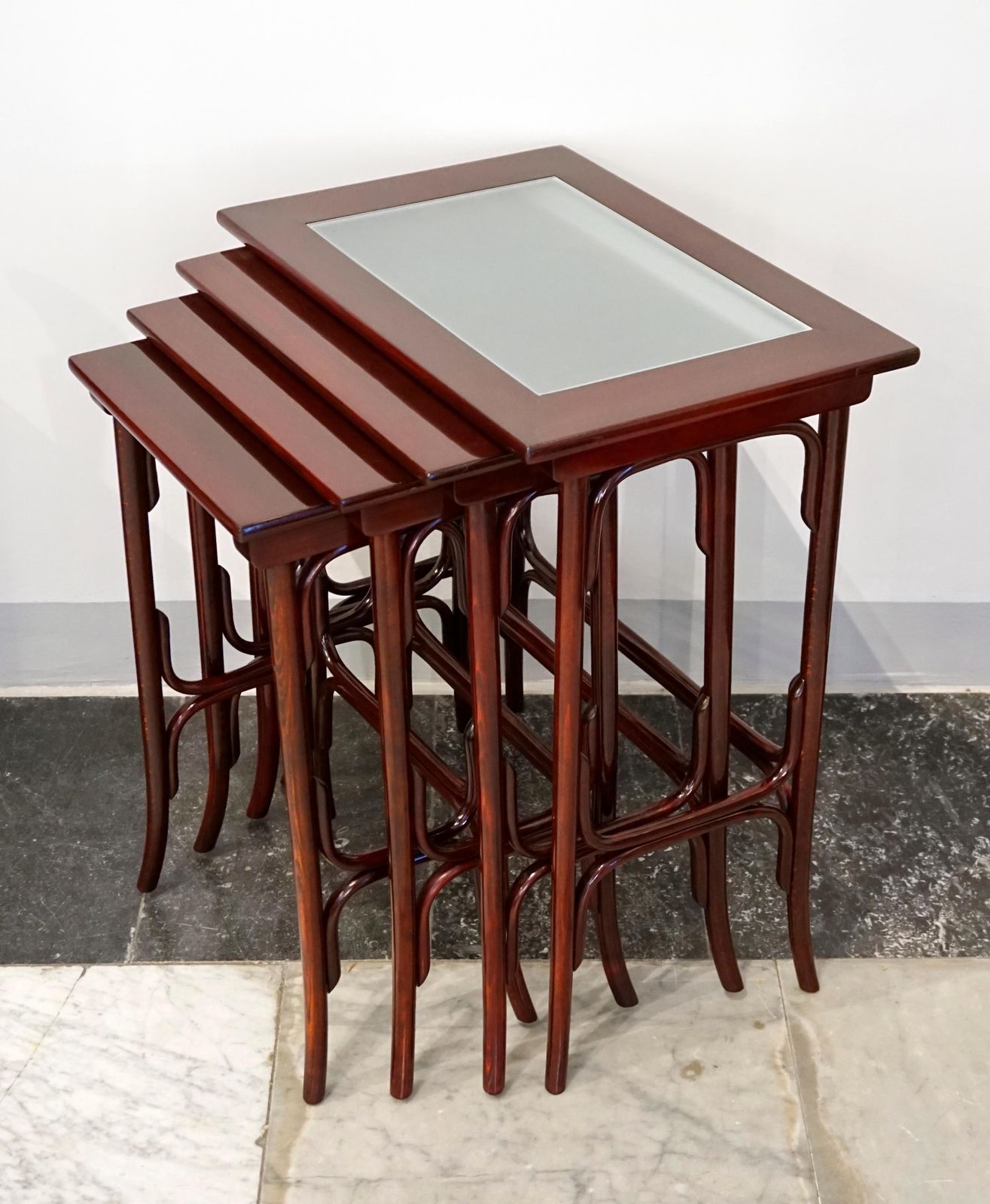 Thonet Vienna Art Nouveau Set Of Four Nesting Side Tables, Mahogany Stained photo Furniture