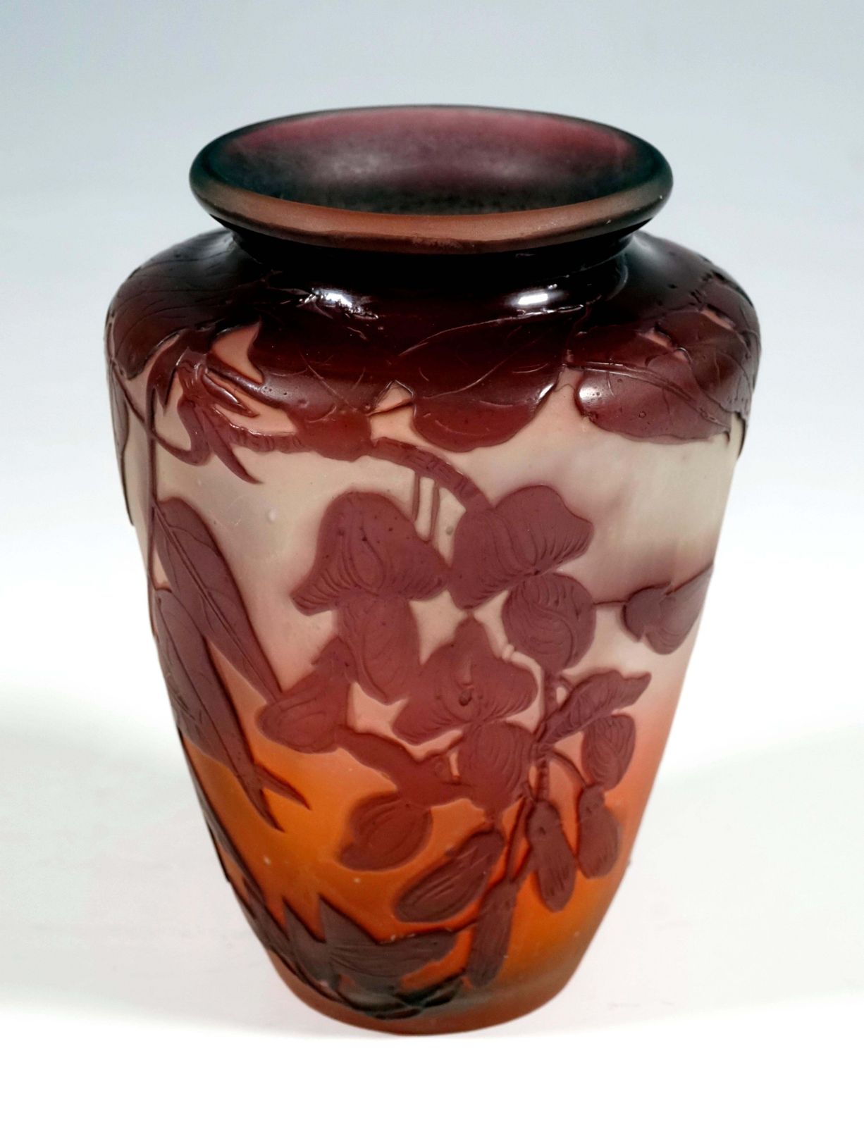 Art Nouveau Cameo Vase With Sweet Pea Decor, émile Gallé, Nancy, France, 1903/04 photo for sale