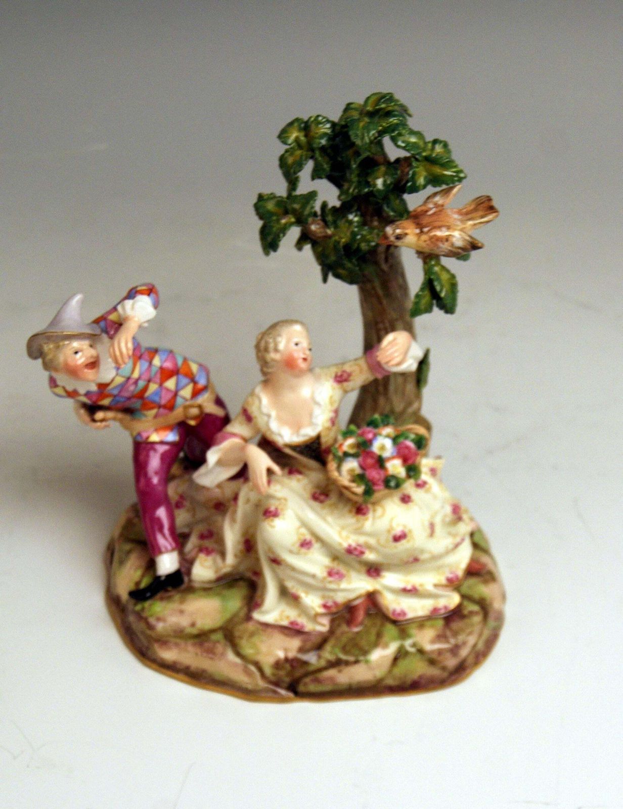 Meissen Harlequin And Girl Figurines Model 782 Kaendler Made Circa 1840 photo vinterior