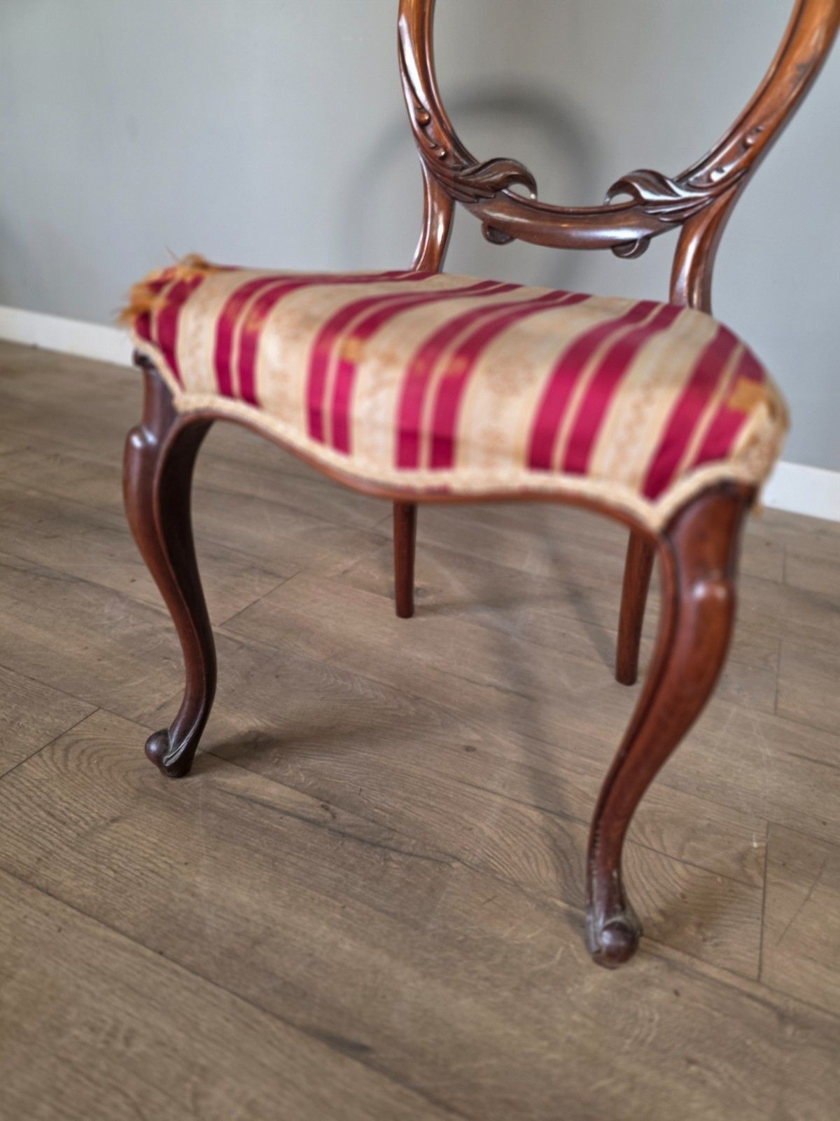 photo buy Set Of 6 Rosewood Victorian Balloon Back Chairs