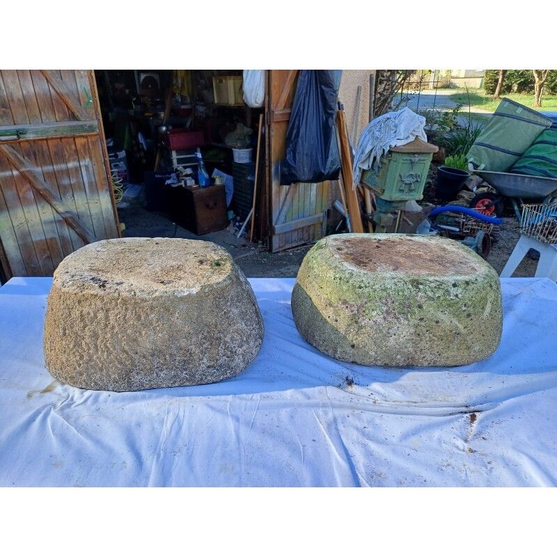 Pair Of 19th Century Dordogne Stone Basins photo buy