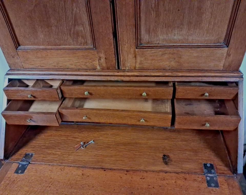 850.0 Antique Georgian Bureau Bookcase photo