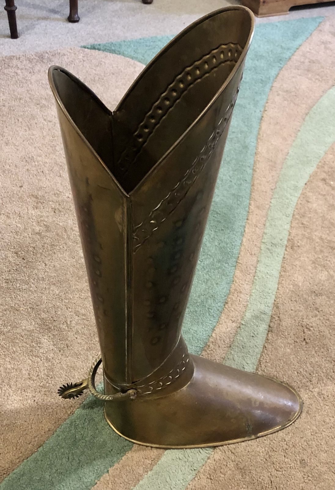 photo vintage Handsome Vintage Umbrella/Stick Stand Brass Boot