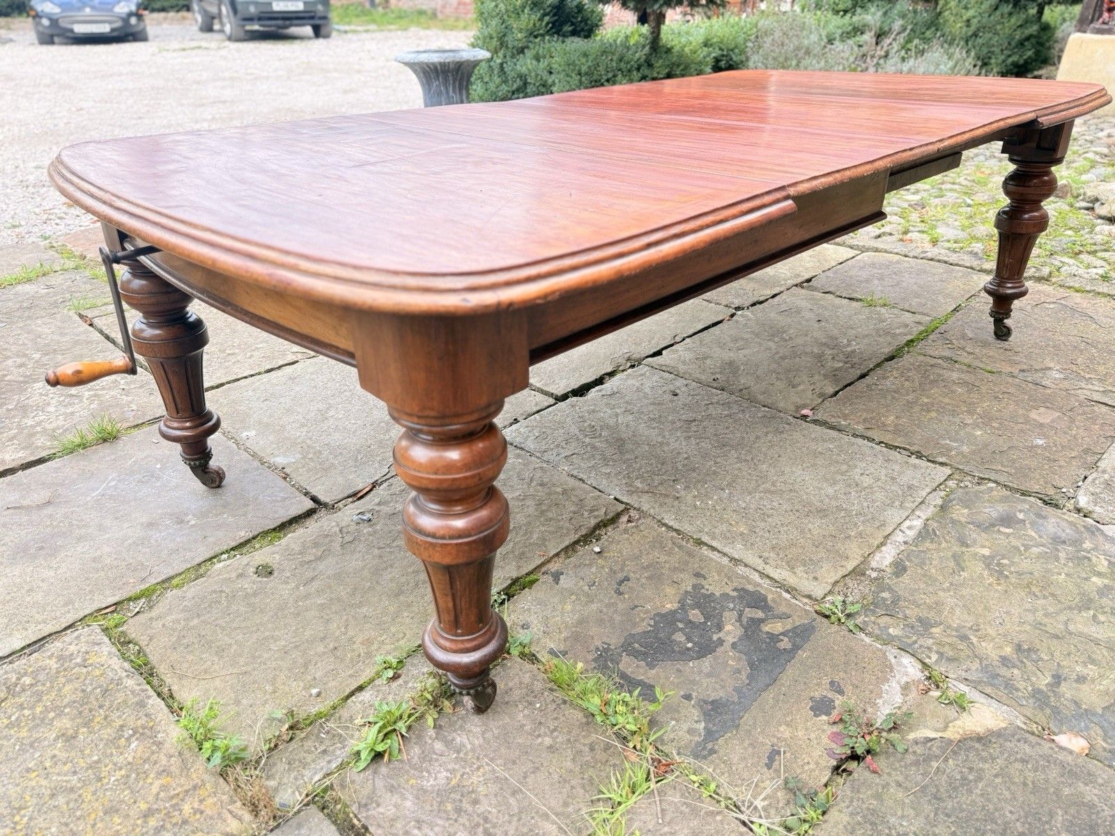 photo vintage Original English Rustic Antique Mahogany Wind Out Dining Table C1850 Seats 12