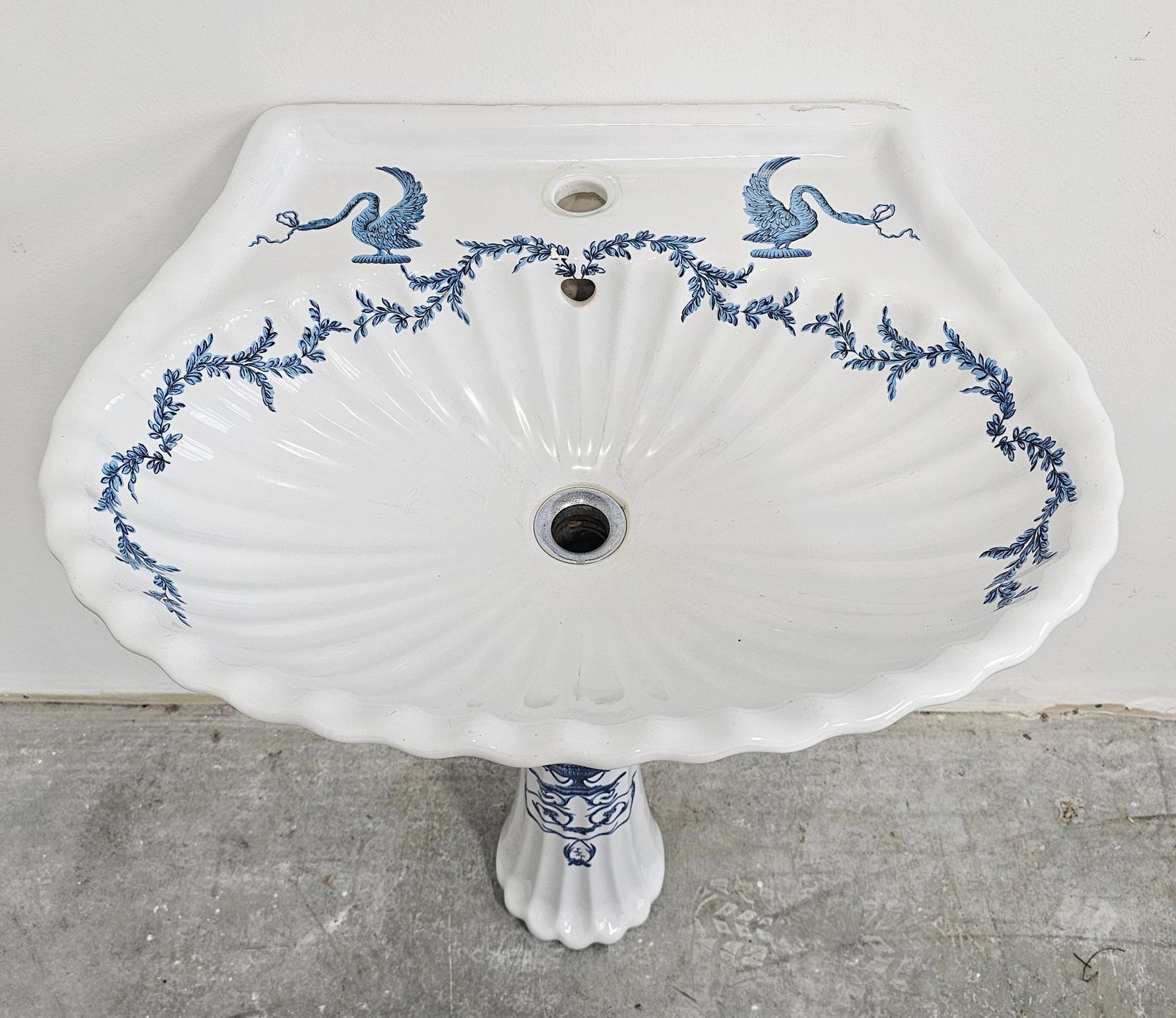 Hollywood Regency Porcelain Bathroom Set Of 13 Pcs By Porcelain De Paris photo 17000.0