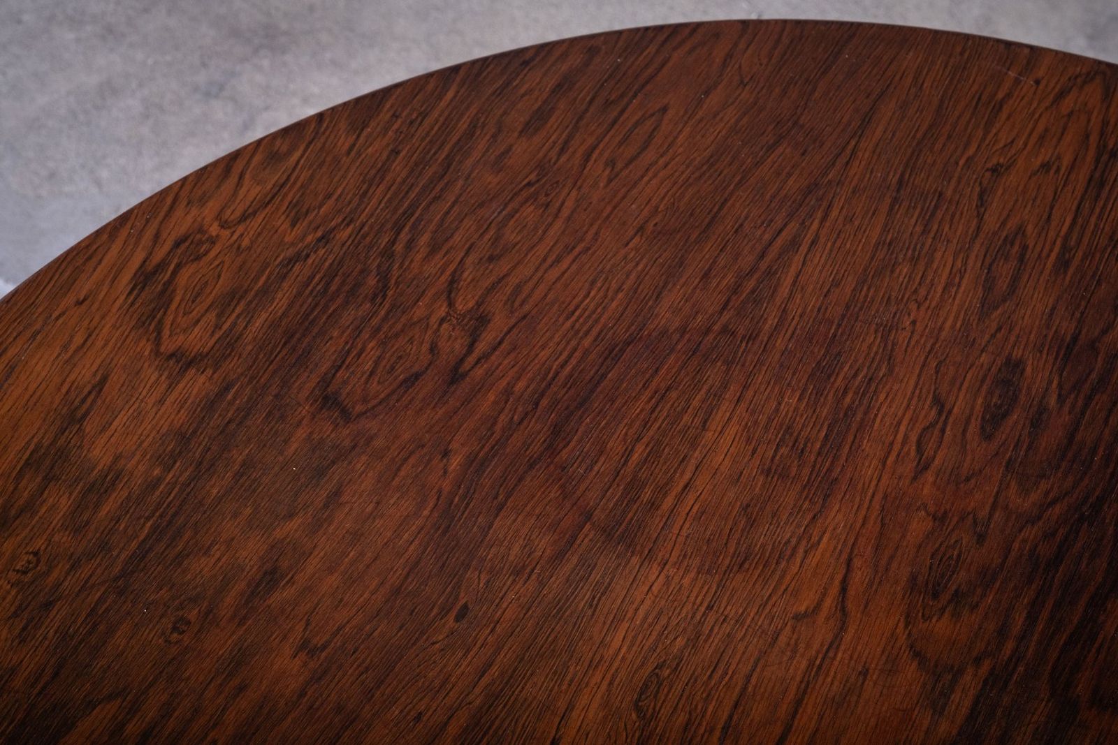 Oval Rosewood Coffee Table Attributed To Aksel Kjersgaard, Odense Møbelfabrik, 1960s photo vintage