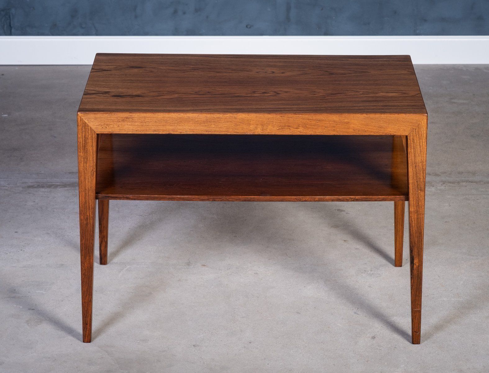 Rozenhout bijzettafel van Severin Hansen voor Haslev Møbelfabrik, ca. jaren 1950 photo Meubels
