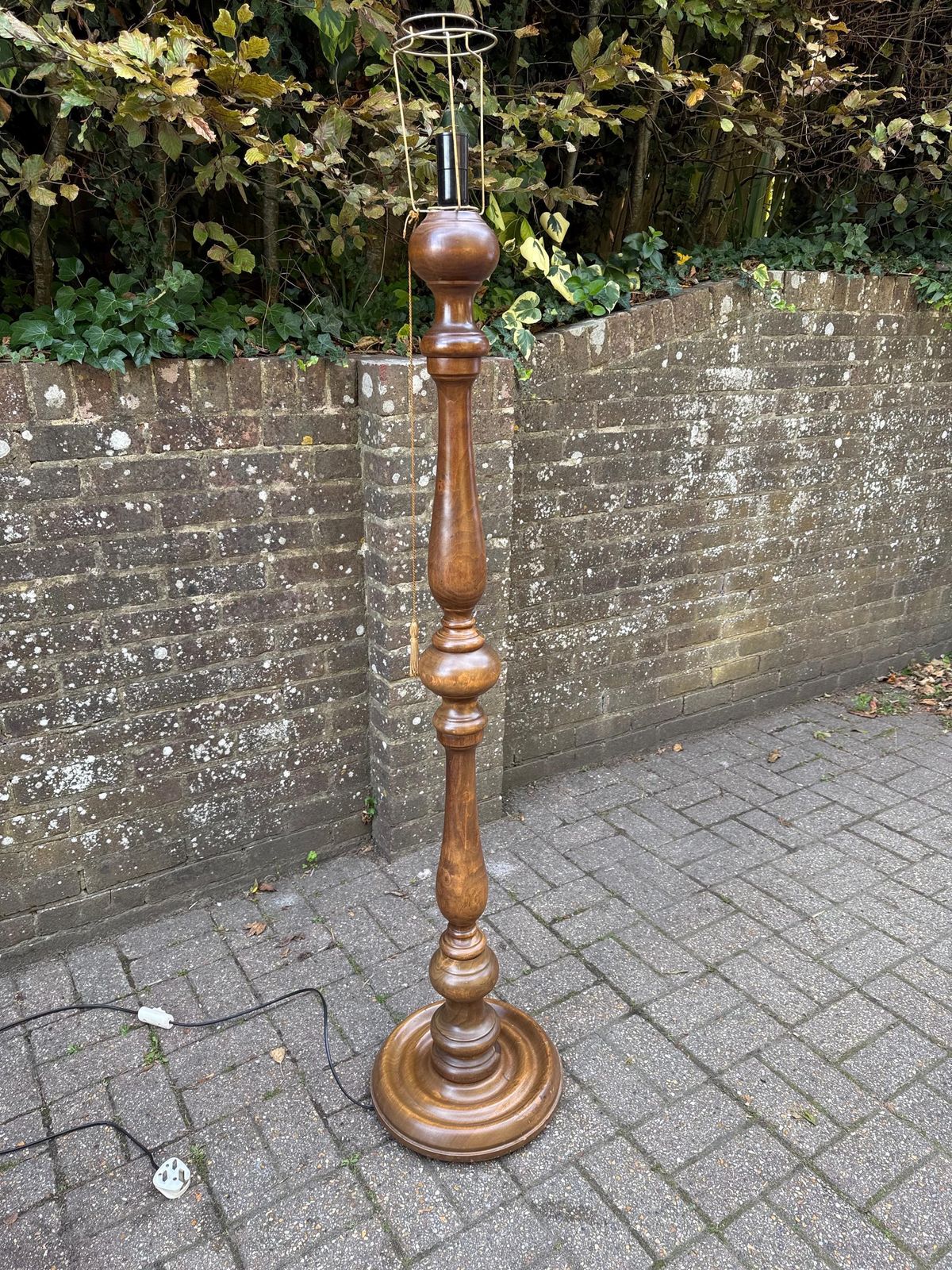 photo furniture Vintage French Polished Walnut Standard Lamp With Ornate Fabric Tassel Shade – 1960s/70s Provincial Revival Floor Lamp