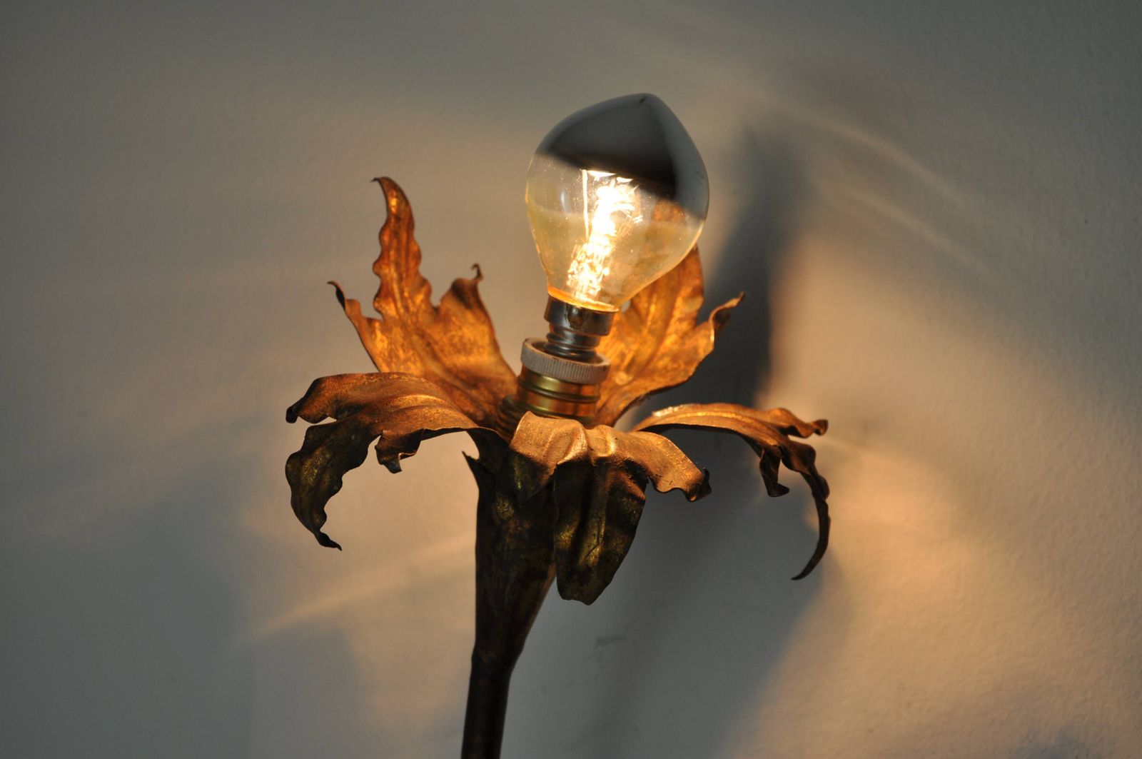 "Fleur De Lys" Wall Lamp By Ferro Arte, Metal And Gold Leaf, Spain, 1970 photo Lighting