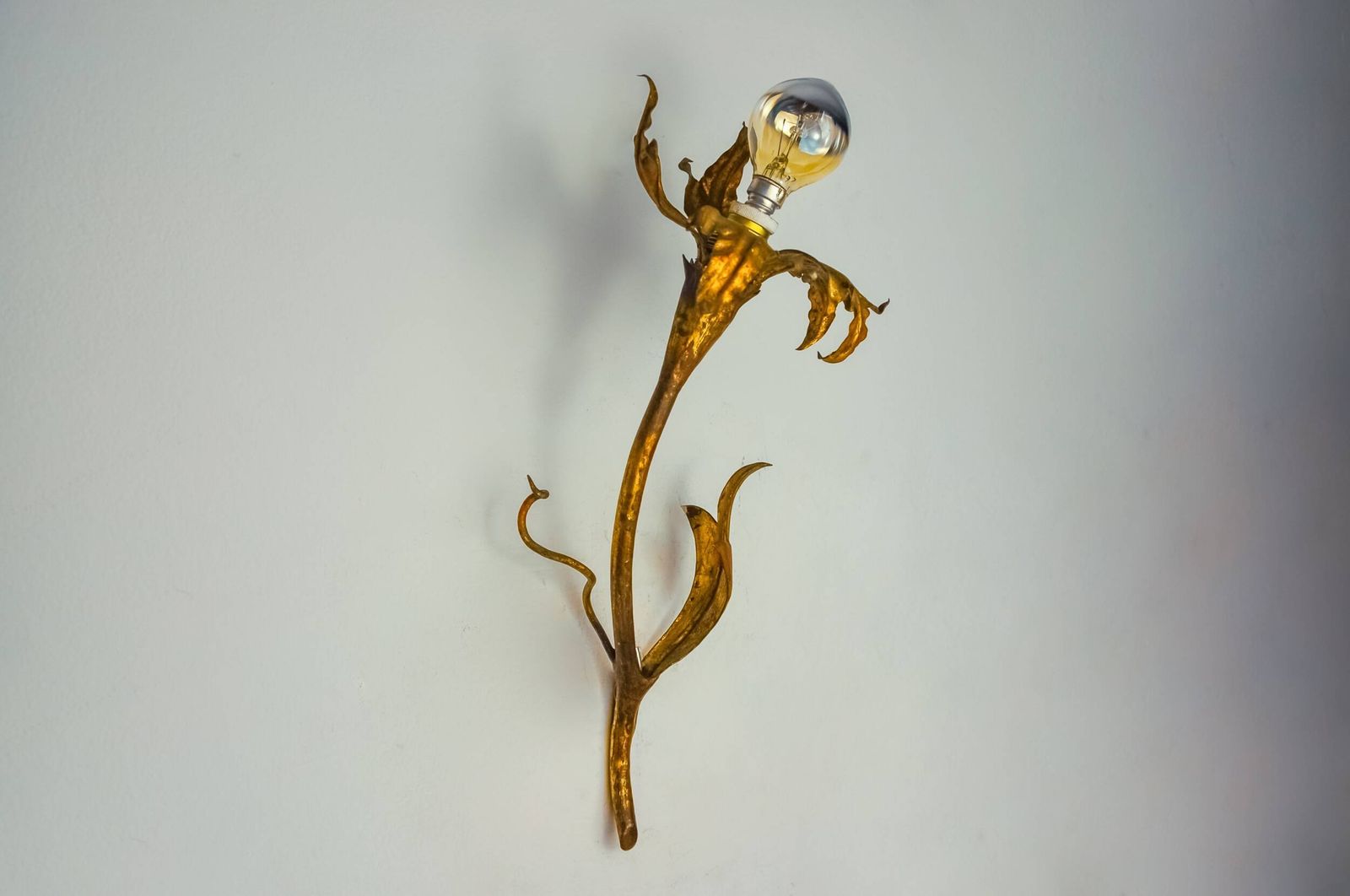 "Fleur De Lys" Wall Lamp By Ferro Arte, Metal And Gold Leaf, Spain, 1970 photo vintage