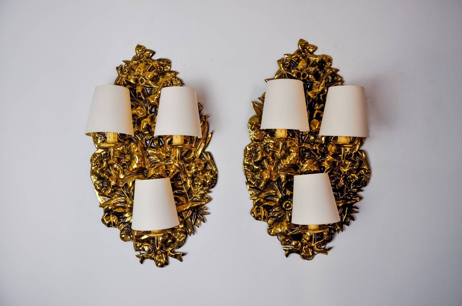 Lighting Pair Of Frolaes Wall Lights By Italo Valenti, Brass Spain 197 photo