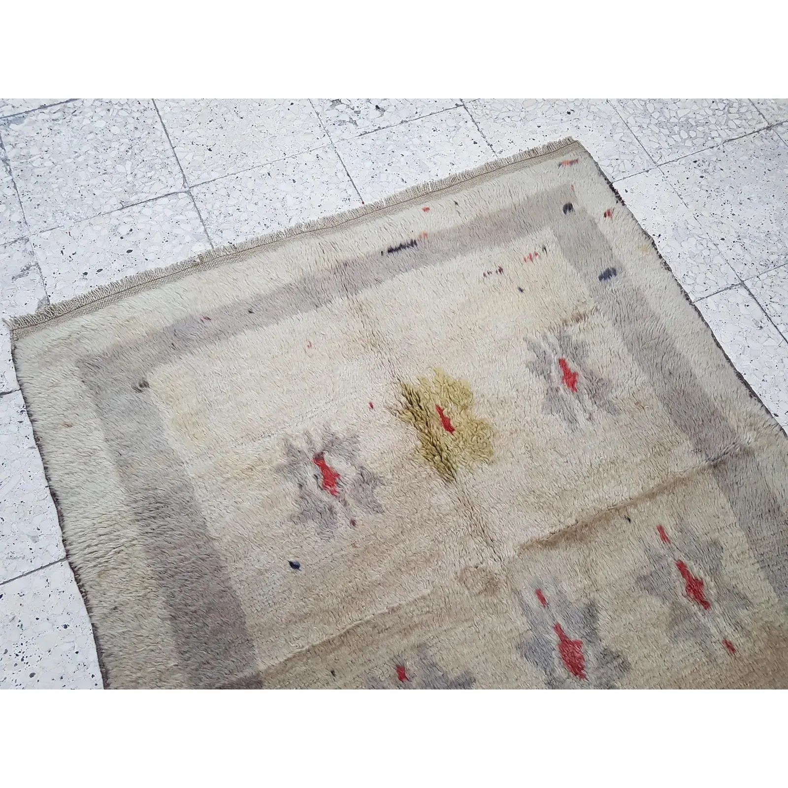 1970s White Mohair Tulu Rug 3'9" X 4'8" photo furniture