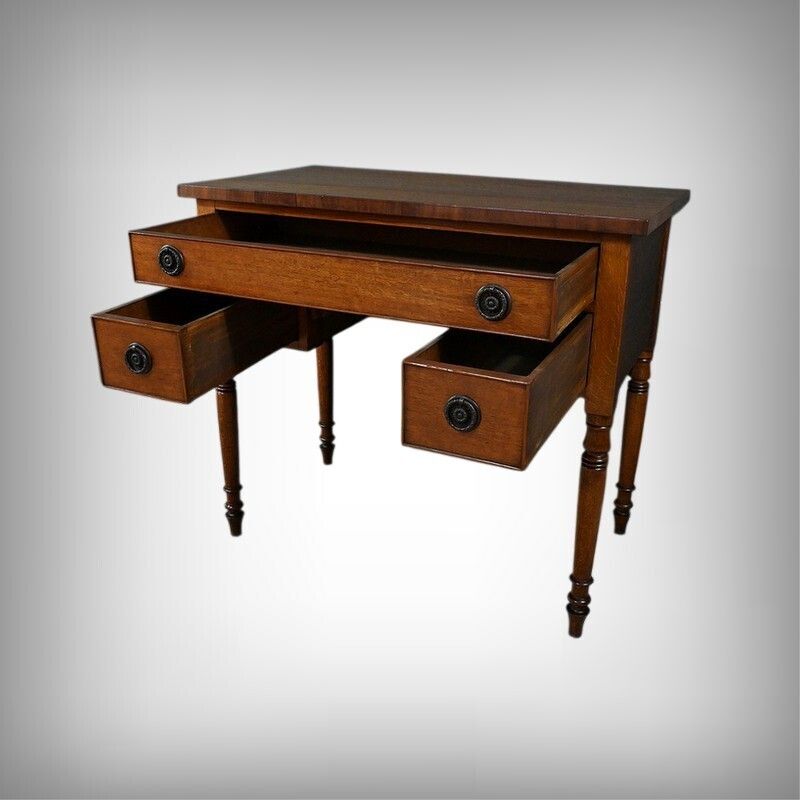 Small Oak Desk, Victorian Period, England – Late 19th Century photo furniture