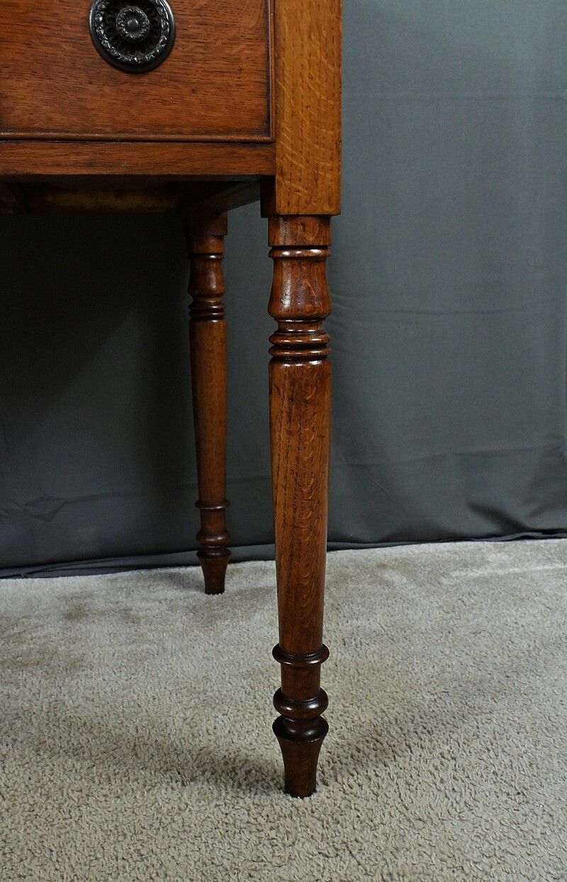 Furniture Small Oak Desk, Victorian Period, England – Late 19th Century photo