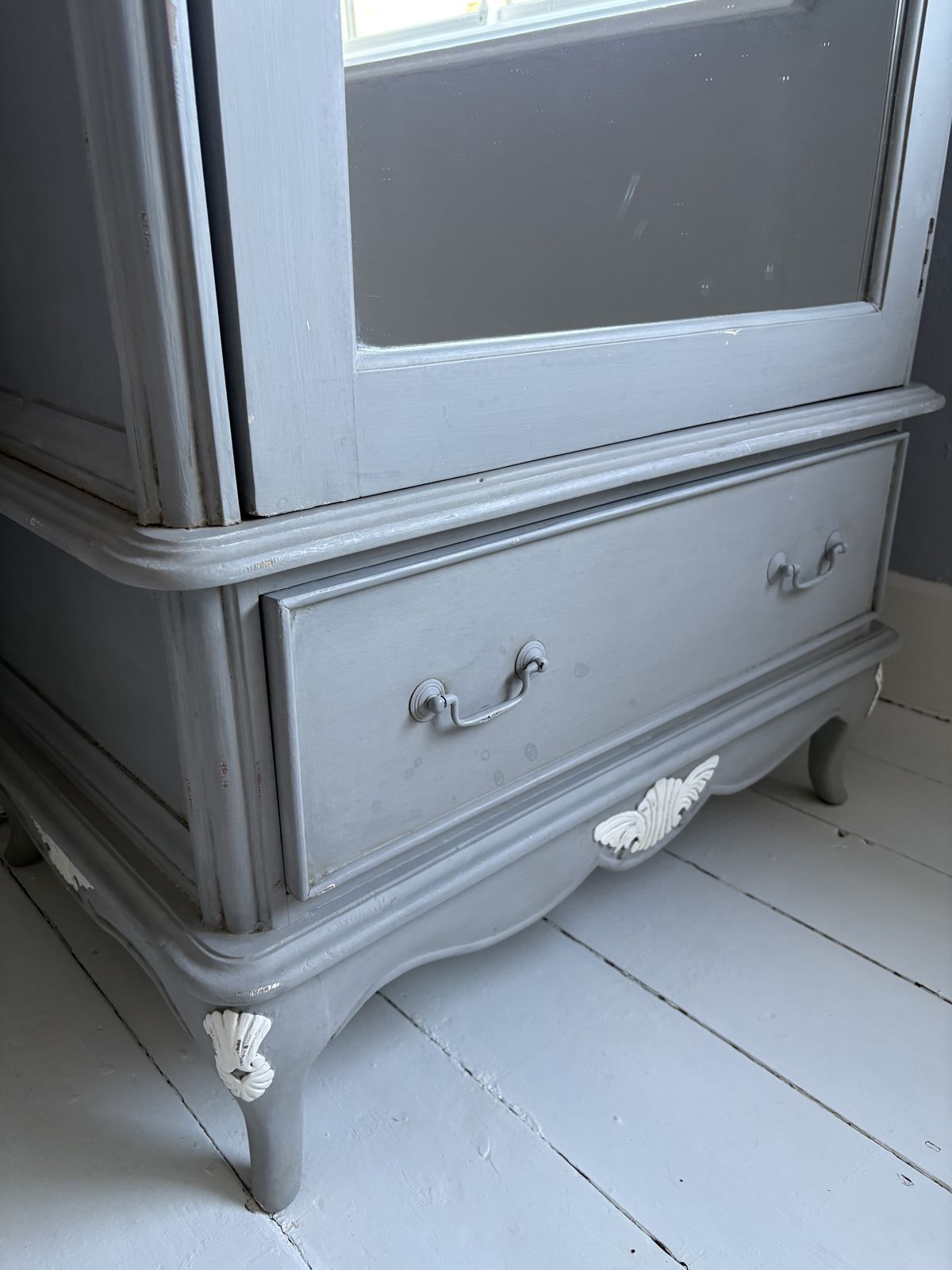 French Style Hardwood Carved Grey Full Mirrored Armoire Wardrobe With Drawer