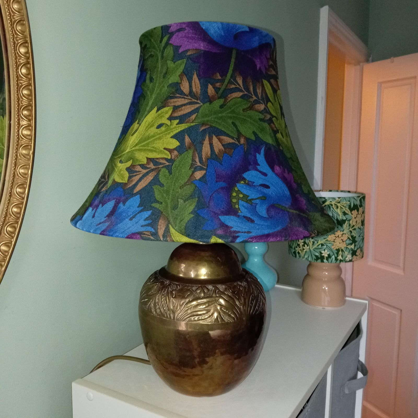 Hammered Brass Table Lamp. Late 20th Century Hammered Brass Lamp With Single Bayonet Bulb Holder. photo furniture