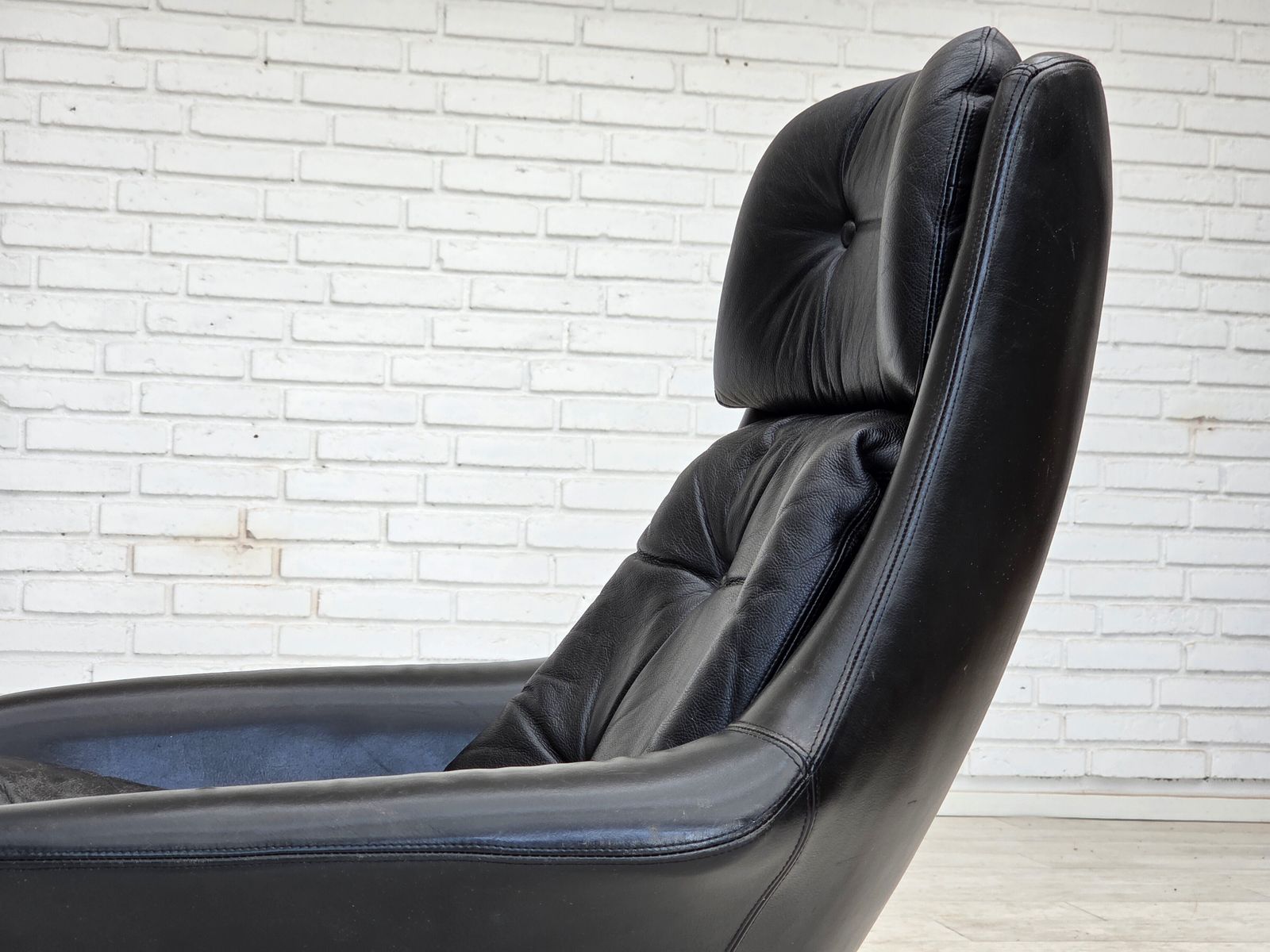 photo furniture 1970s, Danish Swivel Chair By H.W.Klein For Bramin Møbler, Furniture Leather.