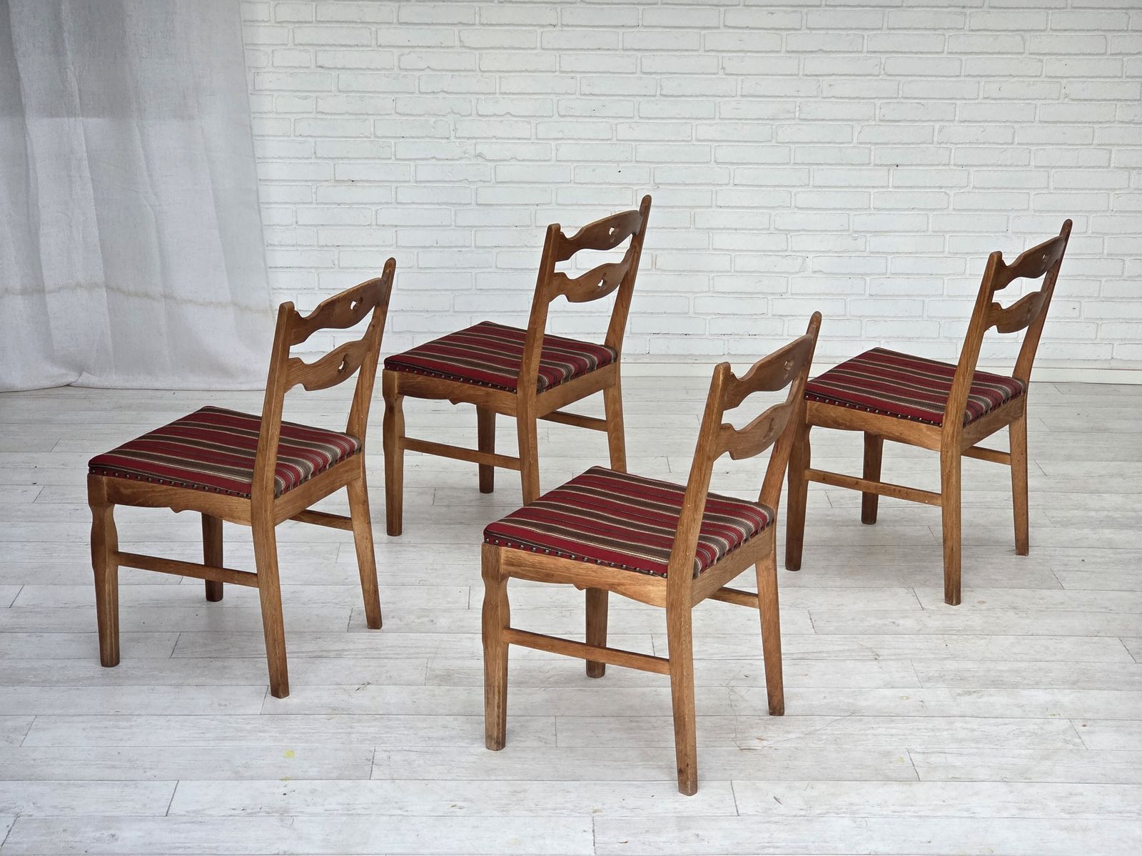 1960s, Set Of 4 Pcs Danish Dining Chairs, Furniture Wool, Solid Oak Wood. photo vinterior