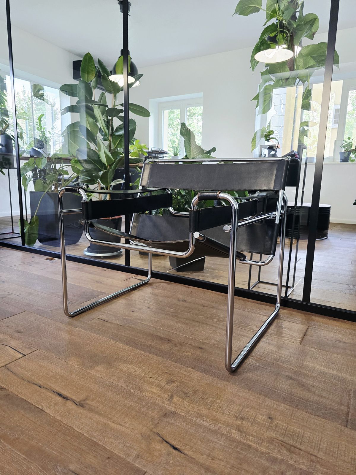 photo vinterior 60s Wassily Chair By Marcel Breuer For Gavina (Original)