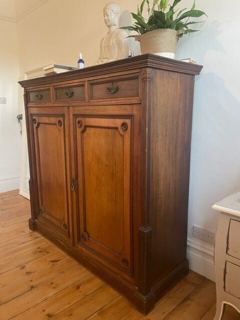 Regency Mahogany Gentleman’s Wardrobe photo furniture