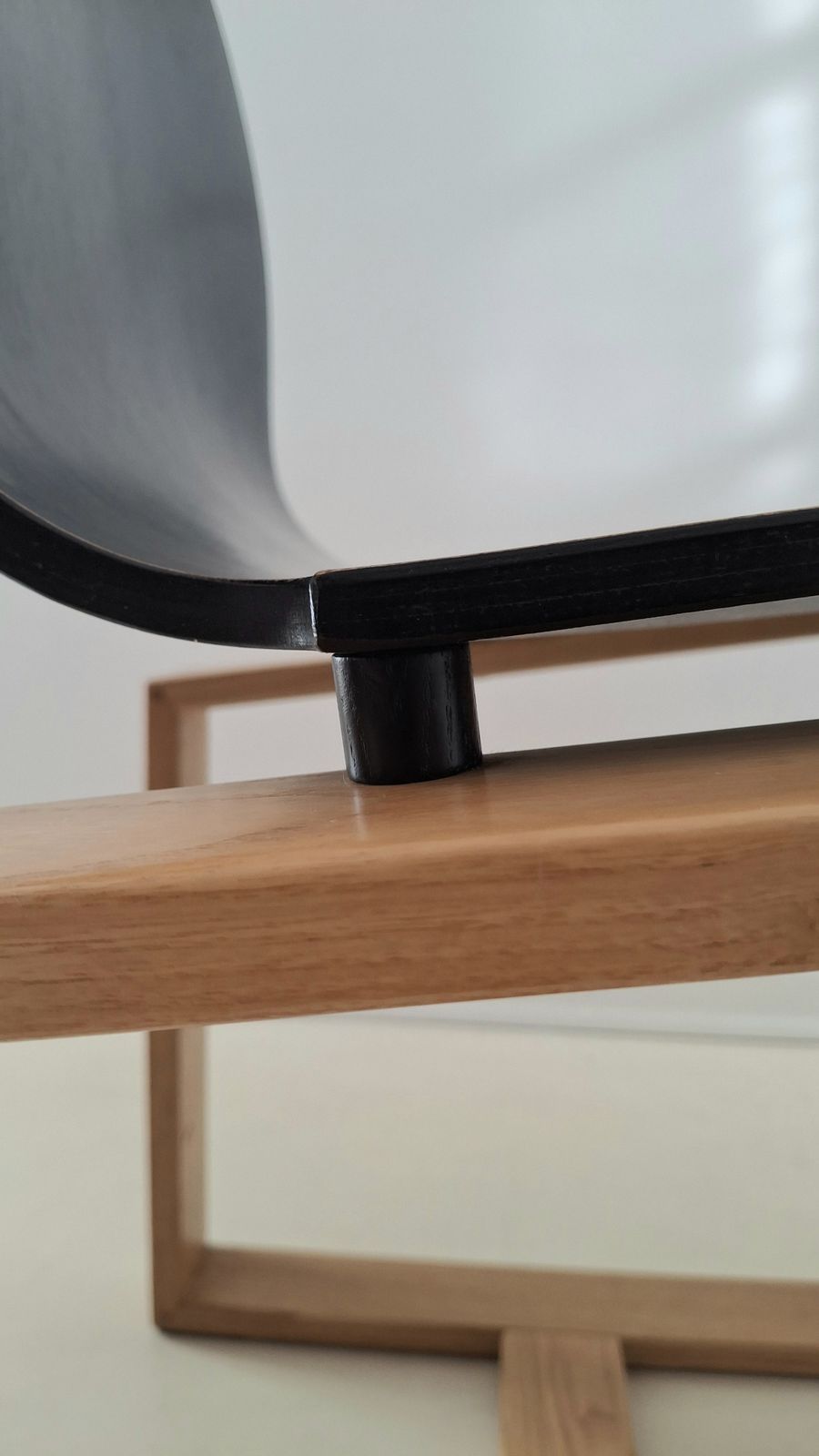 70s Italian Minimalist Bentwood Chairs, Ash And Ebonised 1 Of 2 photo vinterior