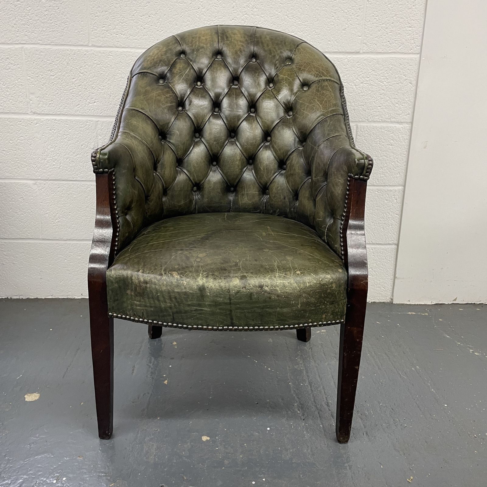 Georgian Style Dark Green Leather Buttoned Armchair