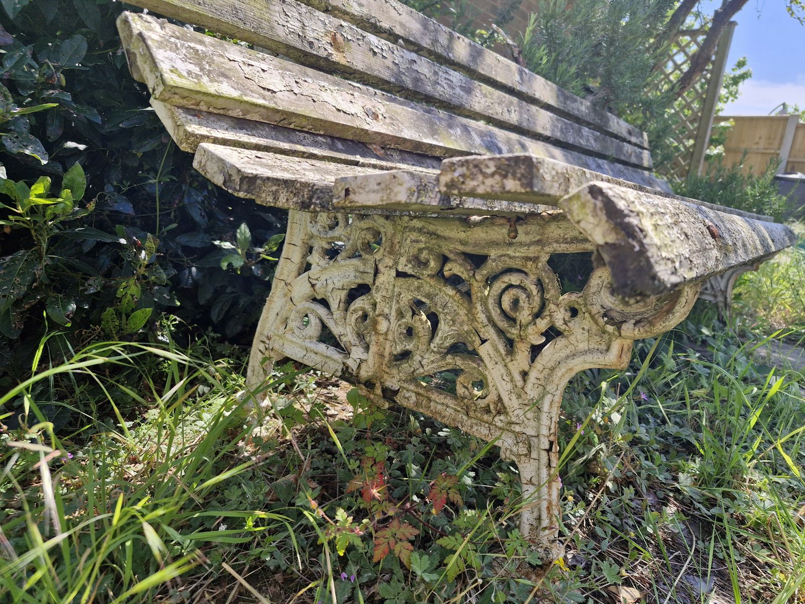 Cast Iron Victorian Garden Bench, Possibly Coalbrookdale, 6 Feet Wide