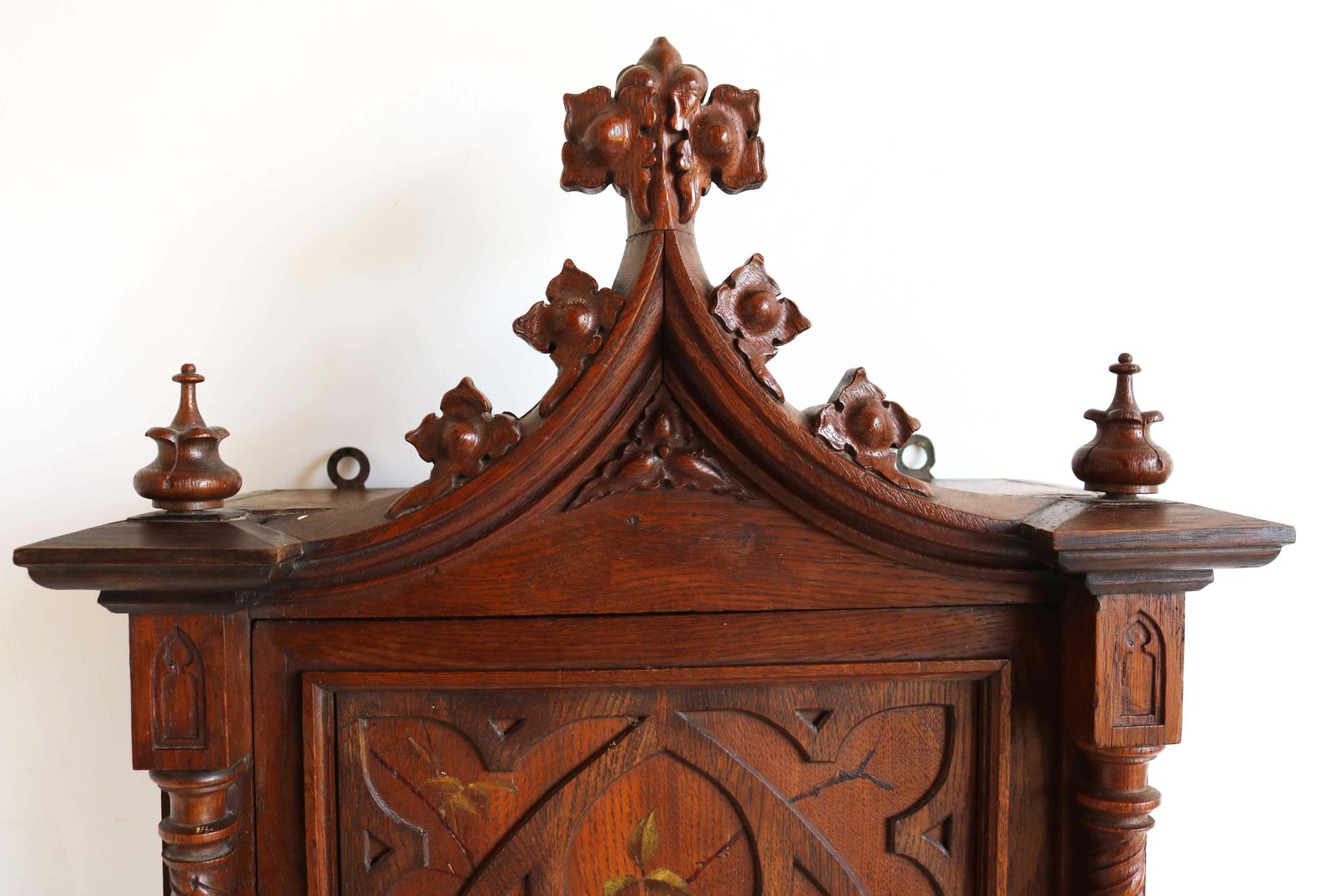 Antiek Klein Wandkastje Gothic Revival Handgesneden Eiken Geschilderd Gedraaide Zuilen Kerk photo buy