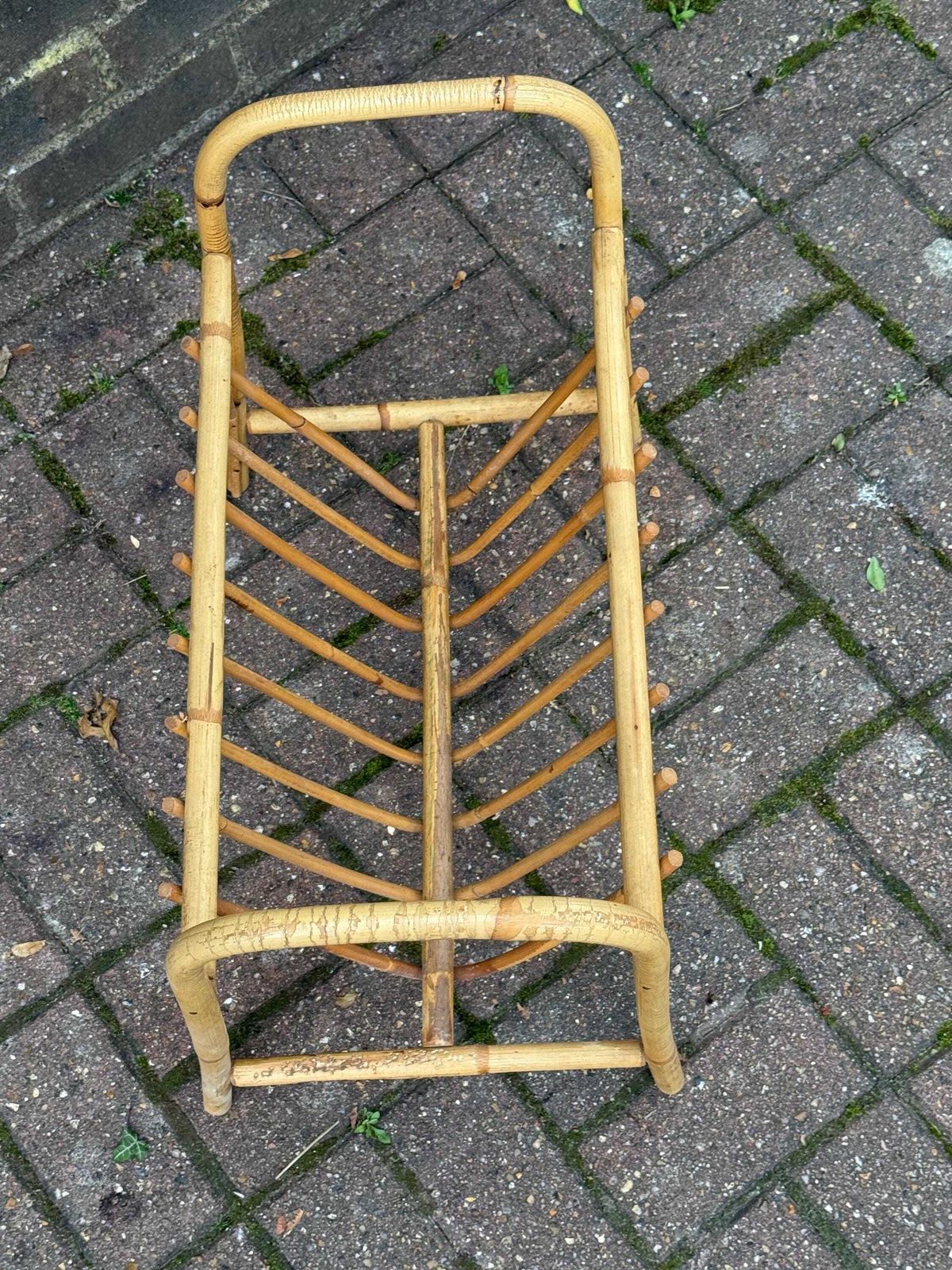 Vintage 1960s Rattan Magazine Rack – Mid Century Bamboo Magazine Holder, Boho Coastal Cane Storage, Retro Home Decor photo vinterior