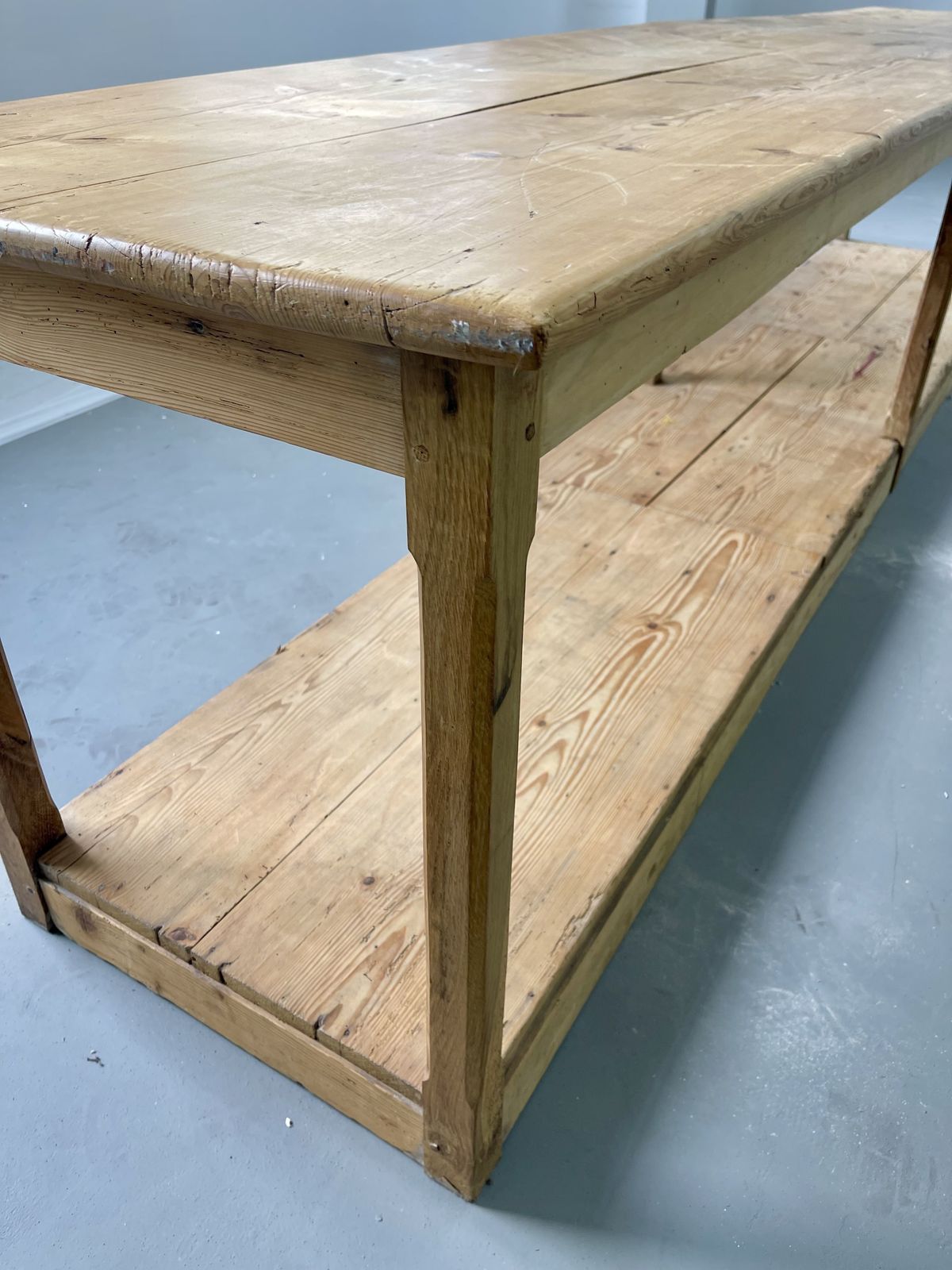 photo furniture Antique French Drapers Table, 18th Century And Earlier