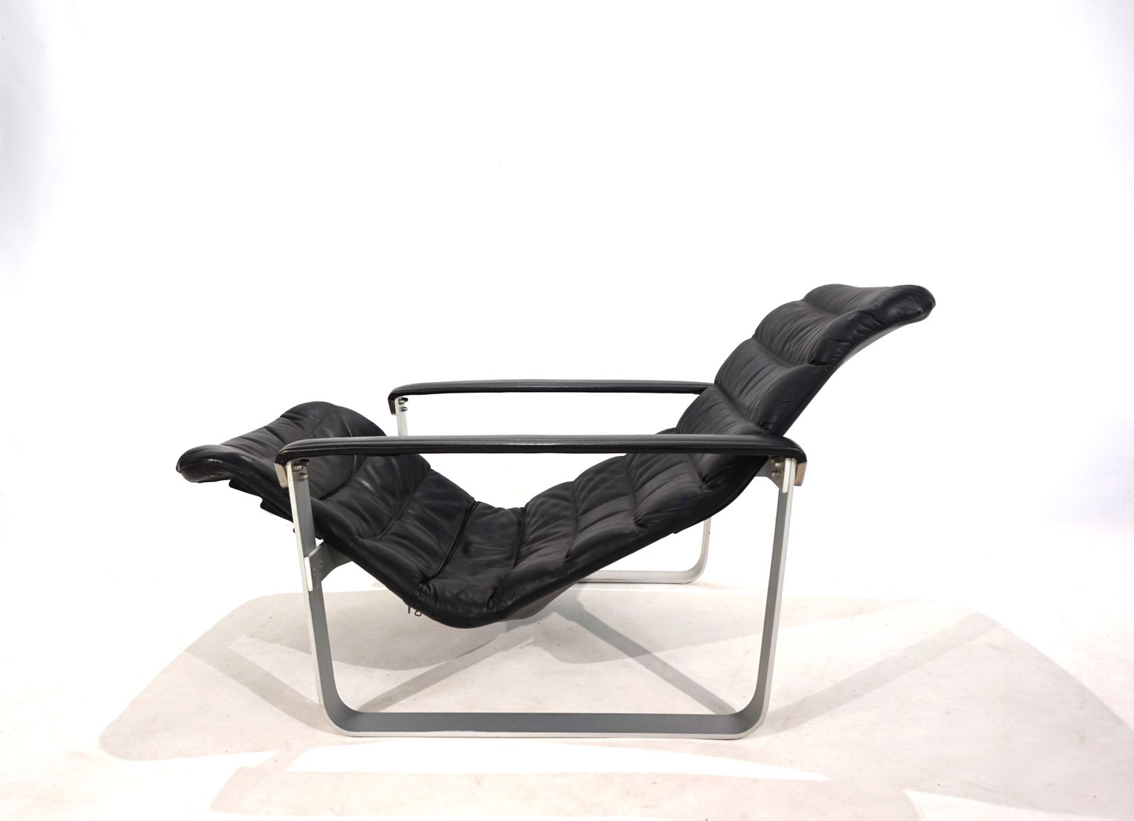 photo buy Asko Pulkka Leather Lounge Chair By Ilmari Lappalainen, 1960