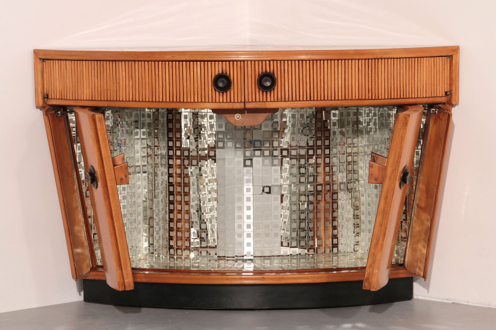 photo buy Bar Cabinet In Light Wood Attributed To Paolo Buffa, 1940s
